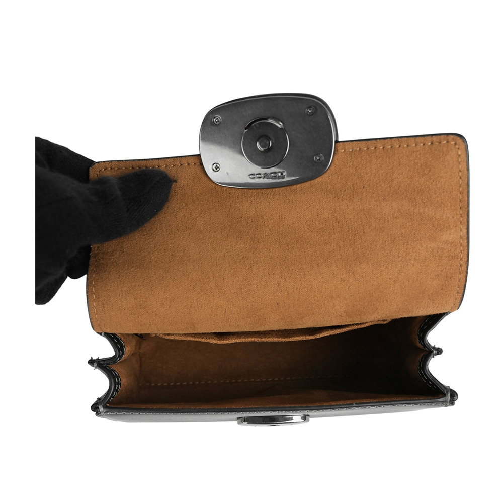 【COACH】Eliza 小牛皮翻蓋迷你梯形手提/斜背二用包(黑色) CW182 QBBK