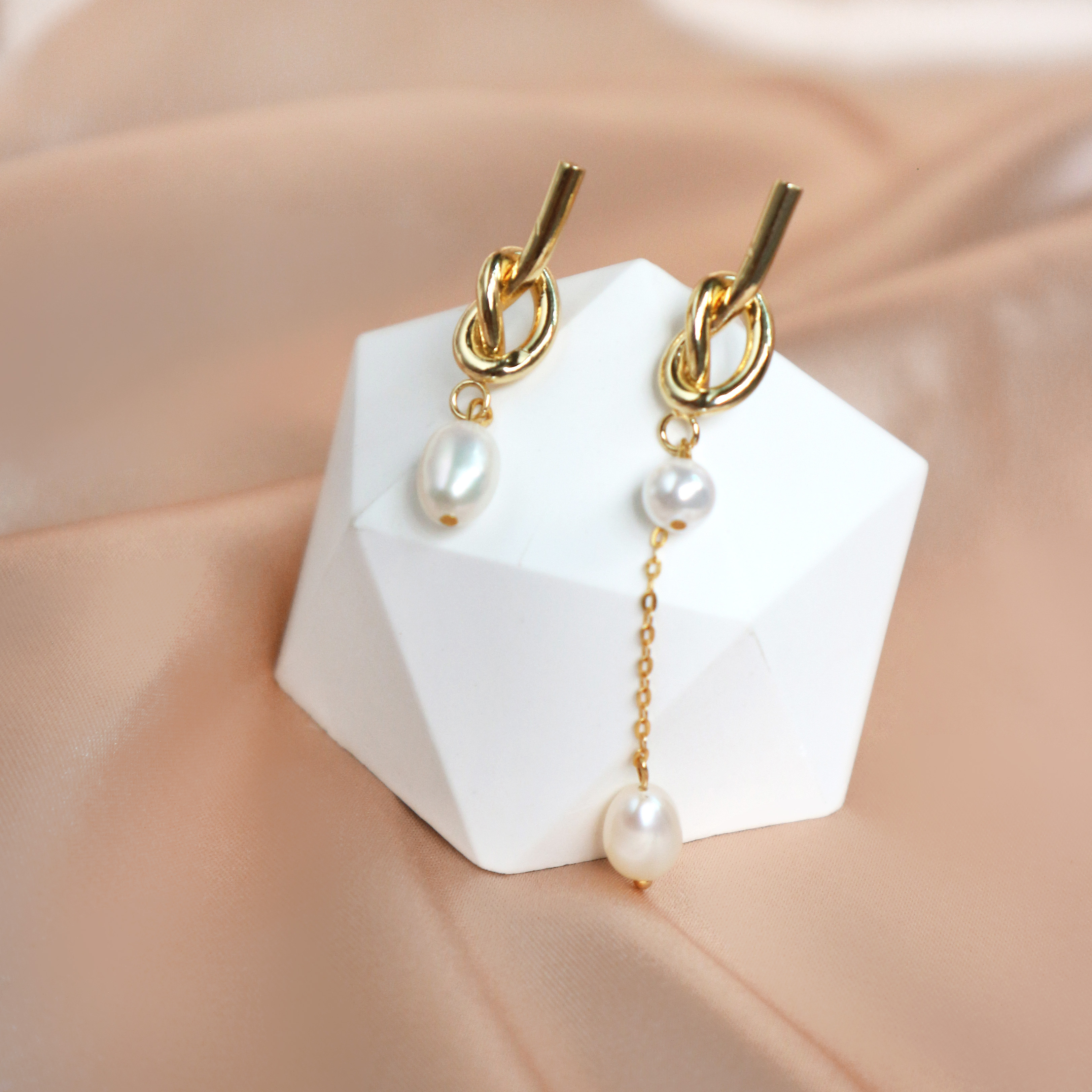 扭結珍珠 耳環-金