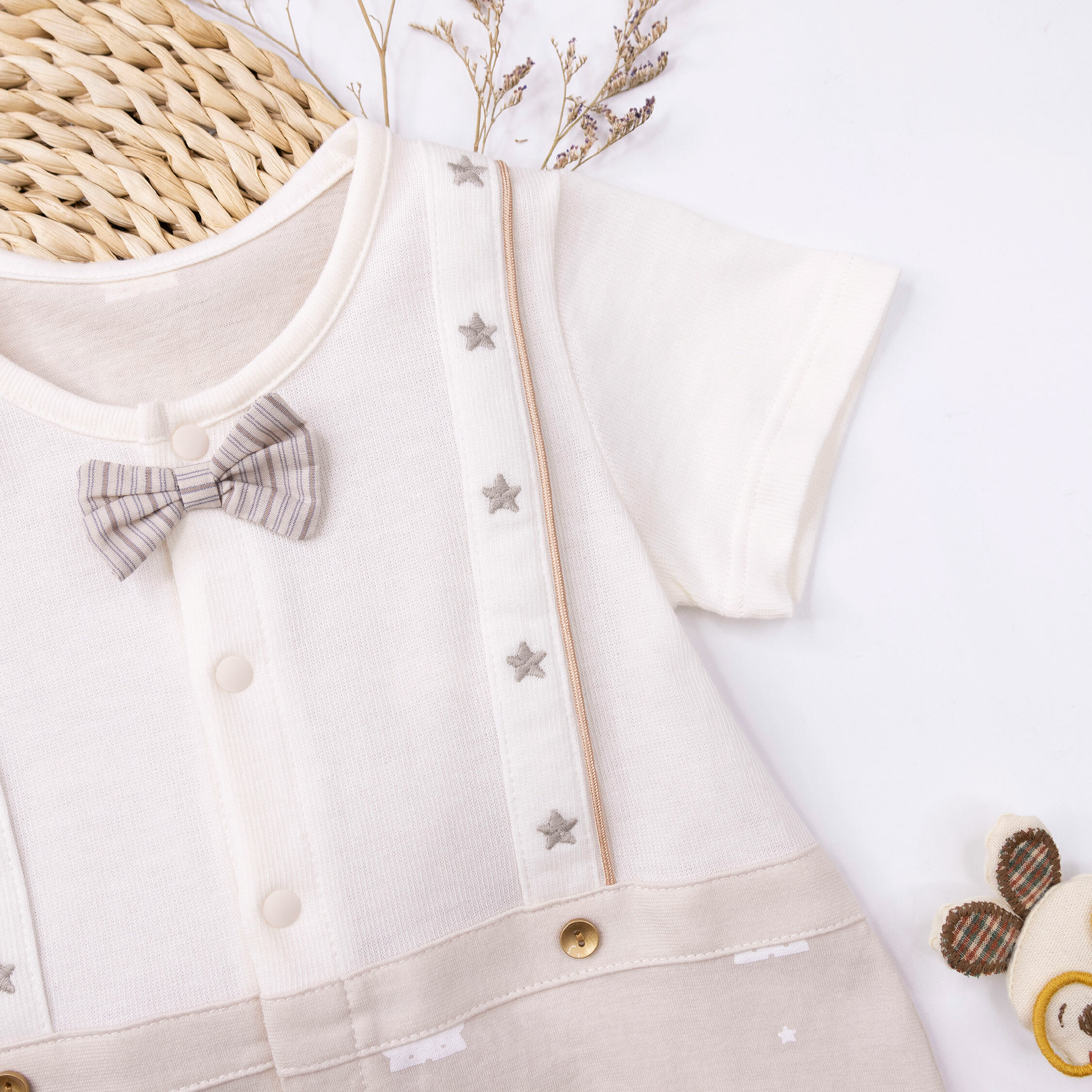 純淨系列【T0026】星星小熊裝飾領結短袖連身衣