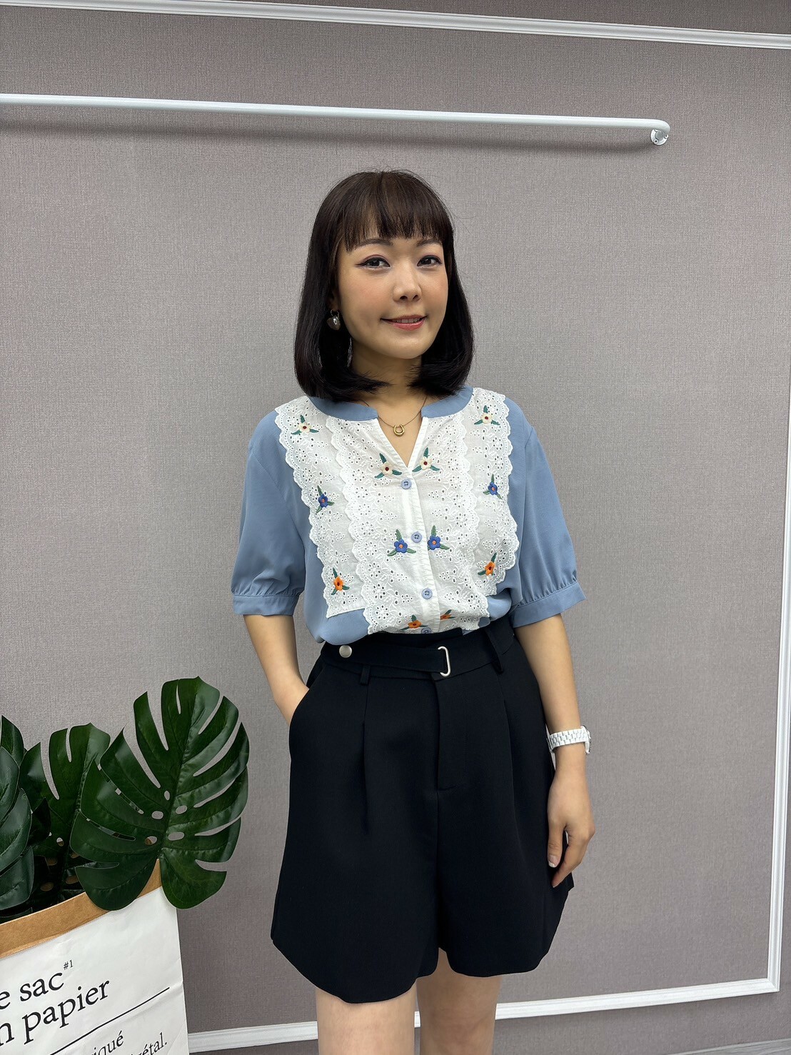 日系V領刺繡開衫