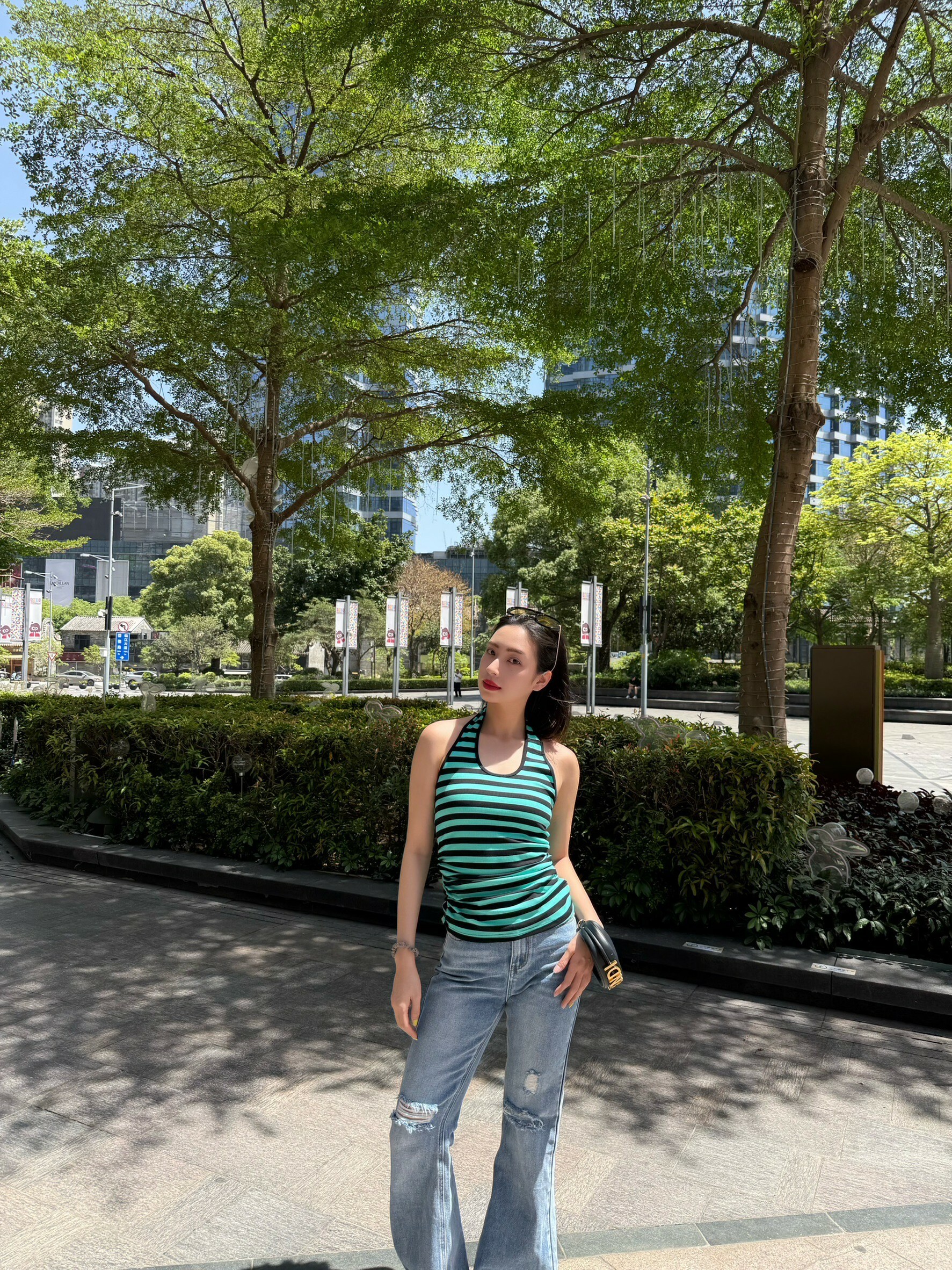 彈性棉撞色條紋繞頸背心