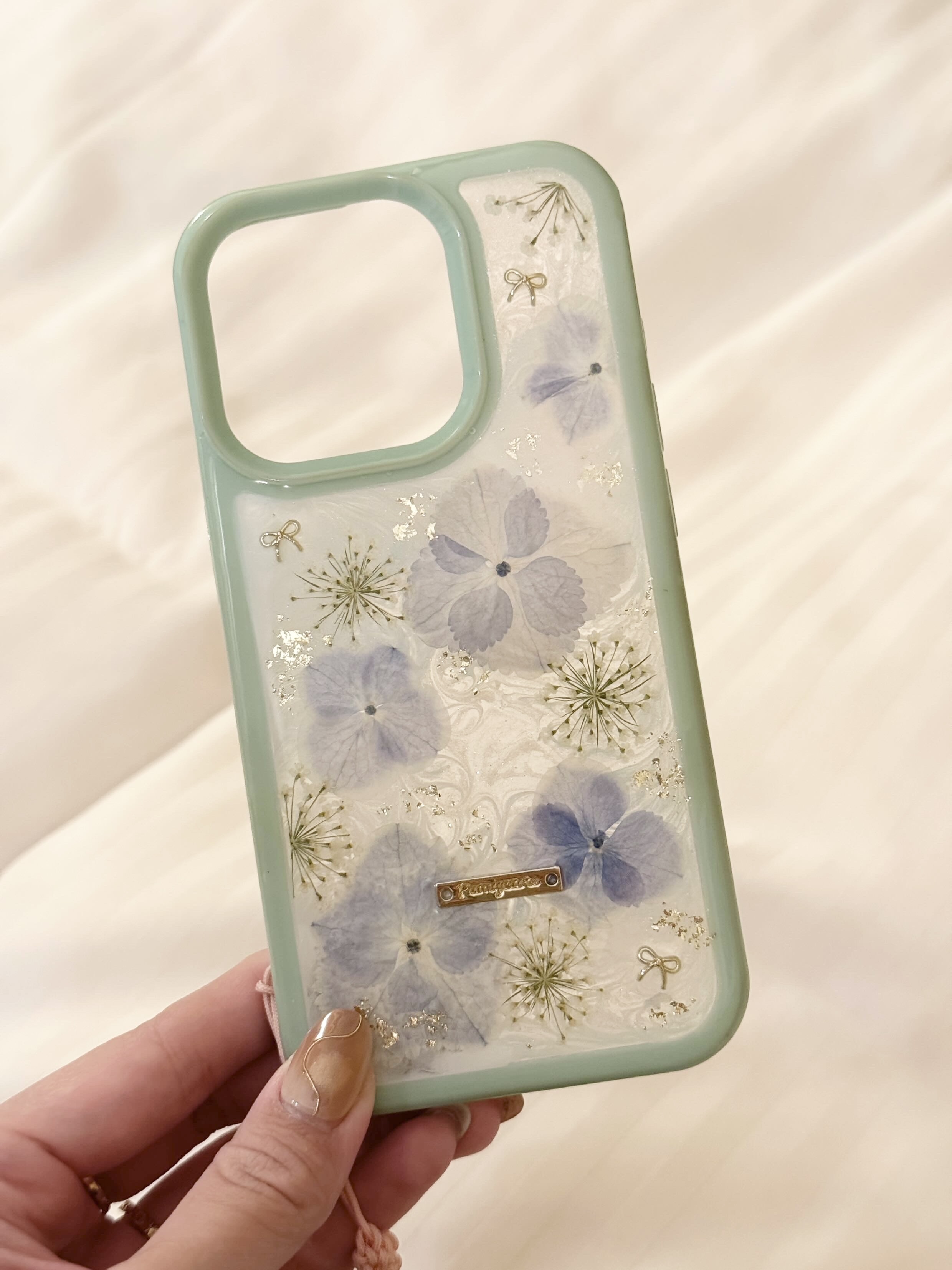 11985 Jelly Candy Hydrangea Resin Phone Case
