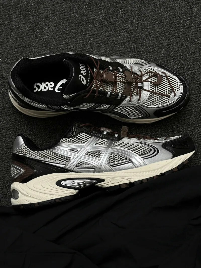 KTQ STORE  ‧ASICS GEL-KAHANA TR V4 咖啡黑銀 棕色 奶油底 抽繩 金屬 1203A716-020