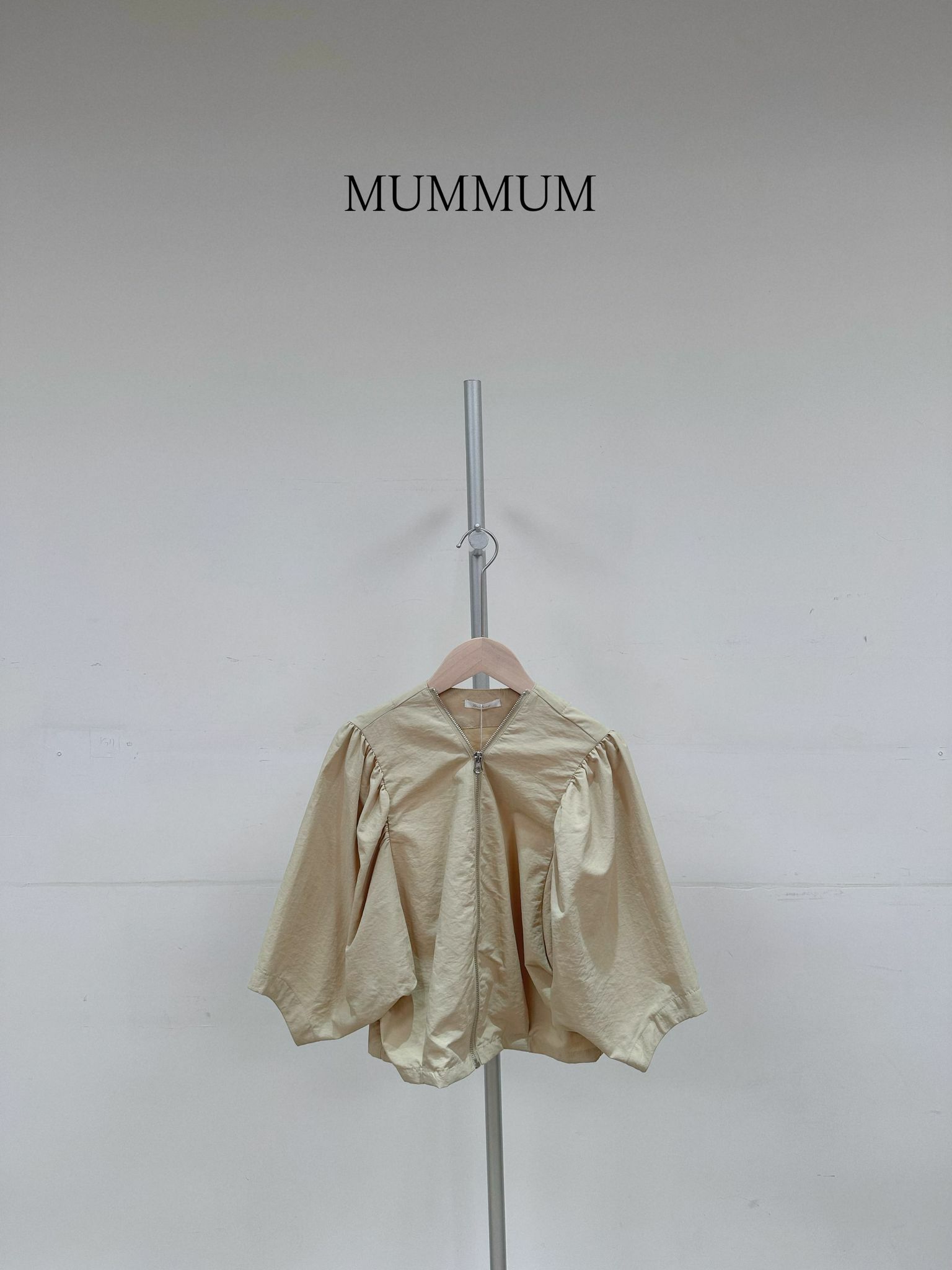 0212221a/蝙蝠袖拉鍊短外套 36/30/19