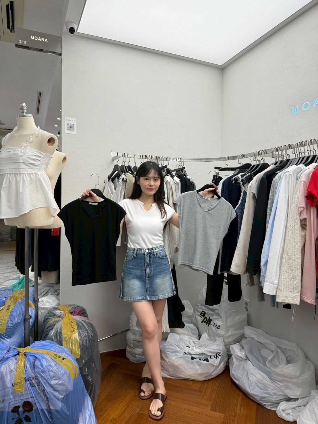 MK4205 小V領口棉質無袖上衣 *特價* (優惠碼同充值購物金不適用)