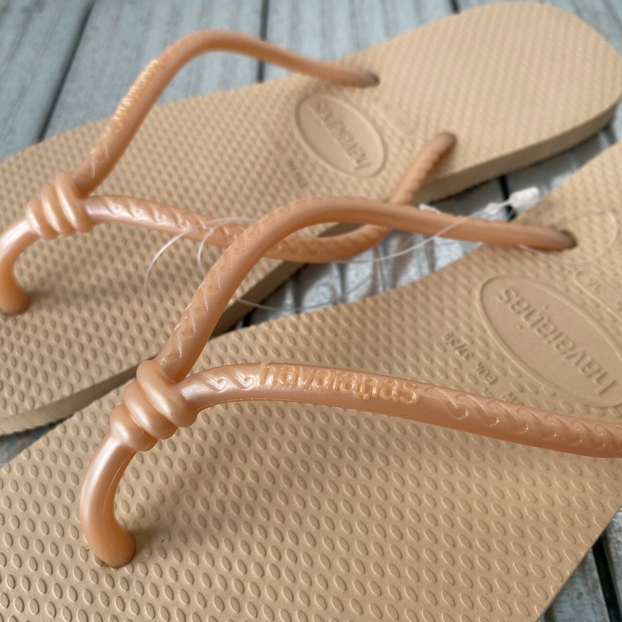 Havaianas 哈瓦仕 拖鞋 素色款 螺旋鞋帶 Tube 卡其色  4149504-0570