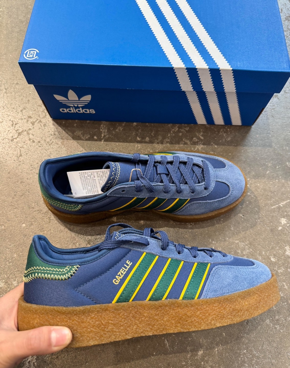CLOT x adidas Gazelle 藍色聯名麂皮鞋