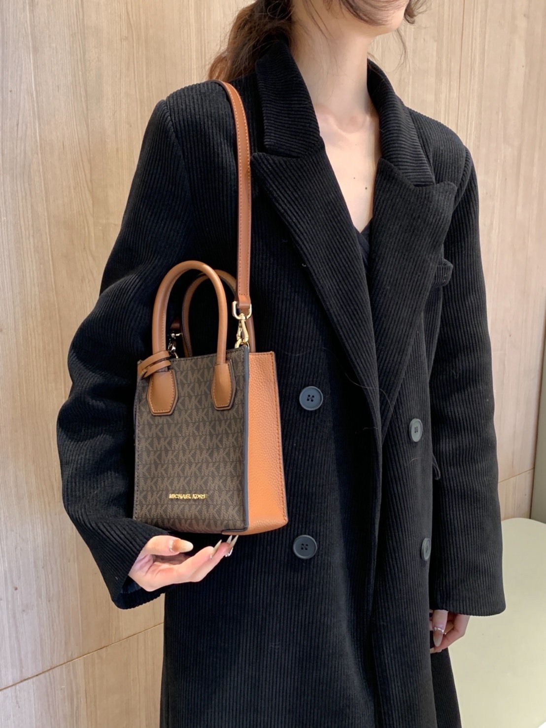 MICHAEL KORS  MK 迷你老花滿印 皮革 風琴手提包 橡果棕色 35T1GM9C0I-200