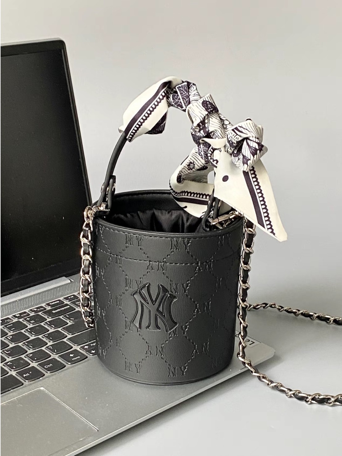 MLB NY老花抽繩 皮革水桶包 50BKS