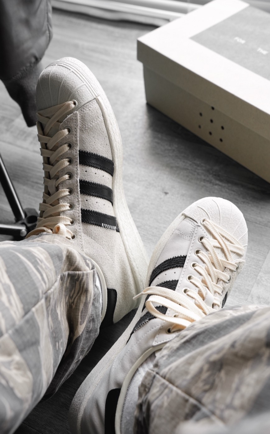 SFTM x adidas Superstar 82 灰白聯名鞋