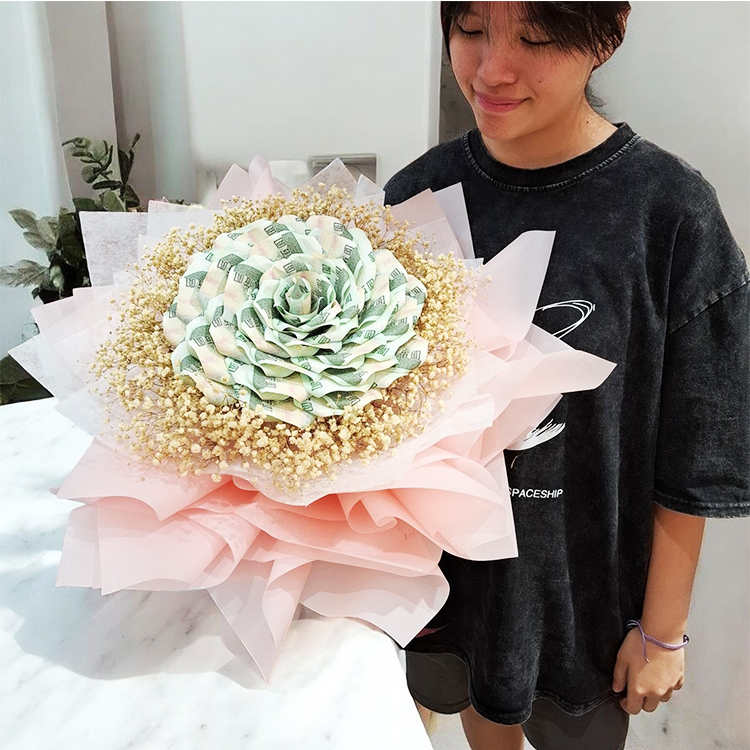 36張200元鈔票花束,36 200-yuan bills bouquet