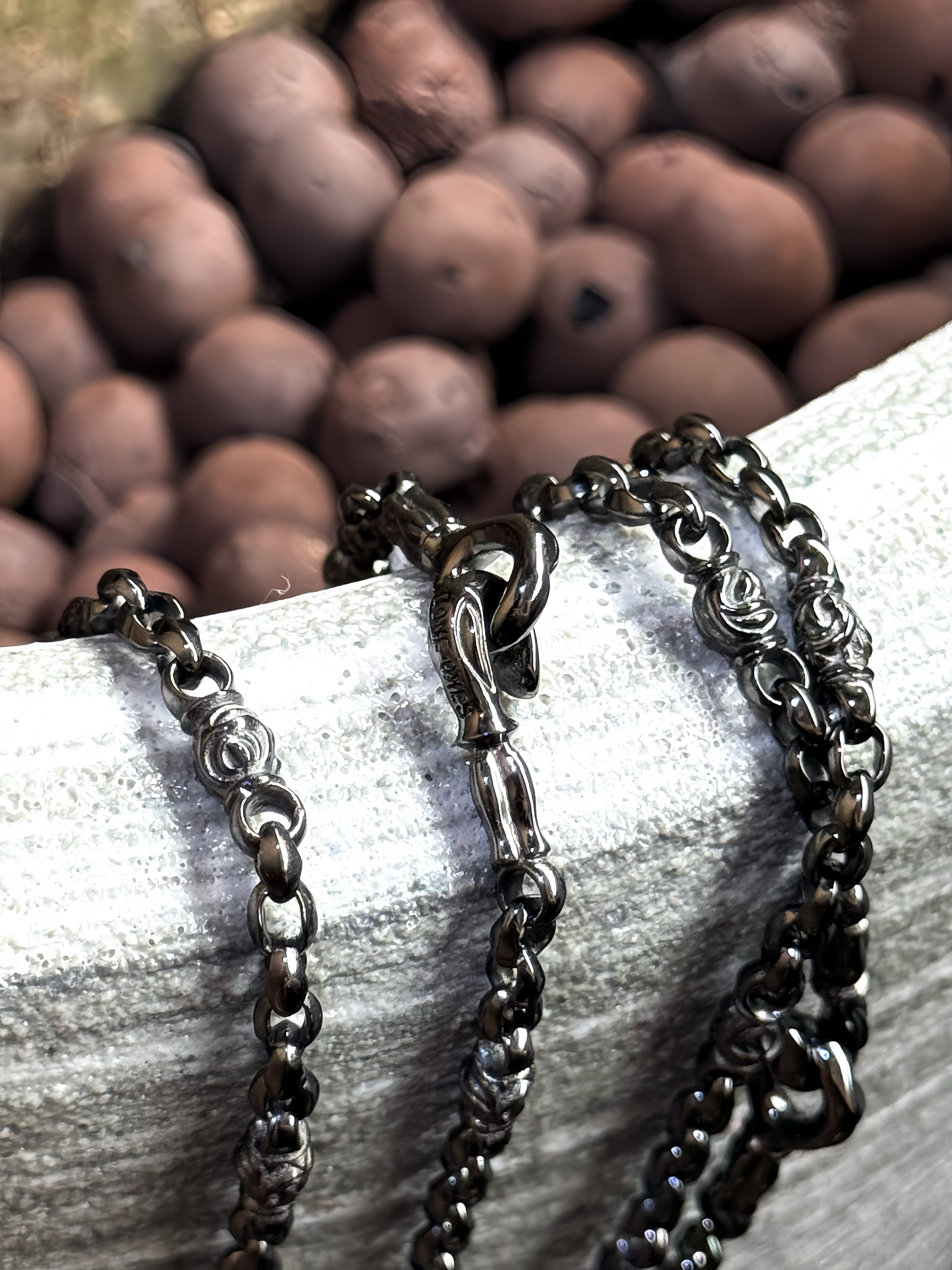 MINI SILK EAGLE RHODIUM NECKLACE