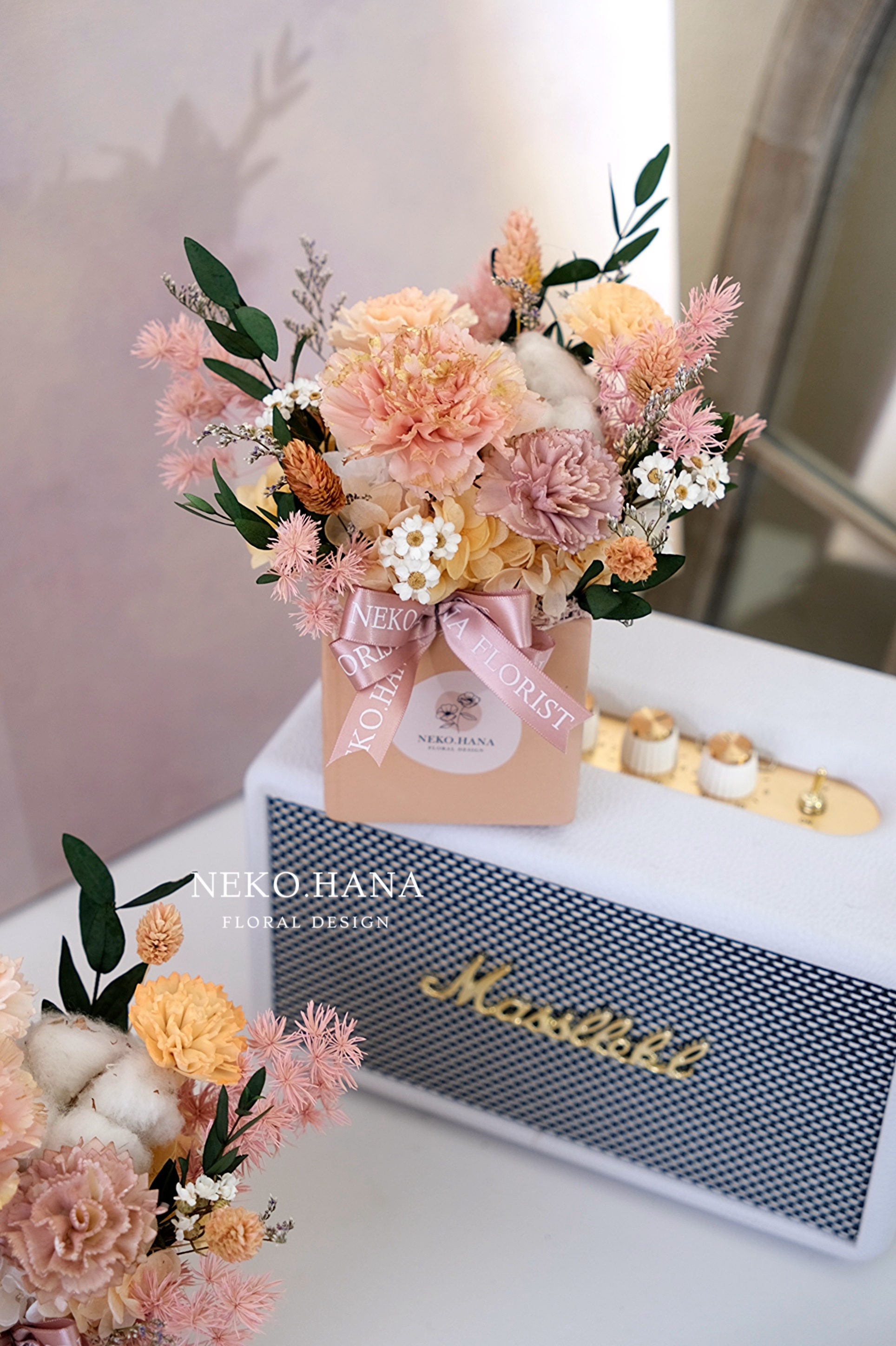 鑲金康乃馨永生盆花