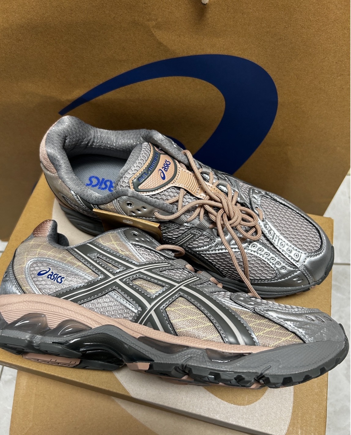 Asics GEL-Nimbus 10.1 復古跑鞋 銀棕配色
