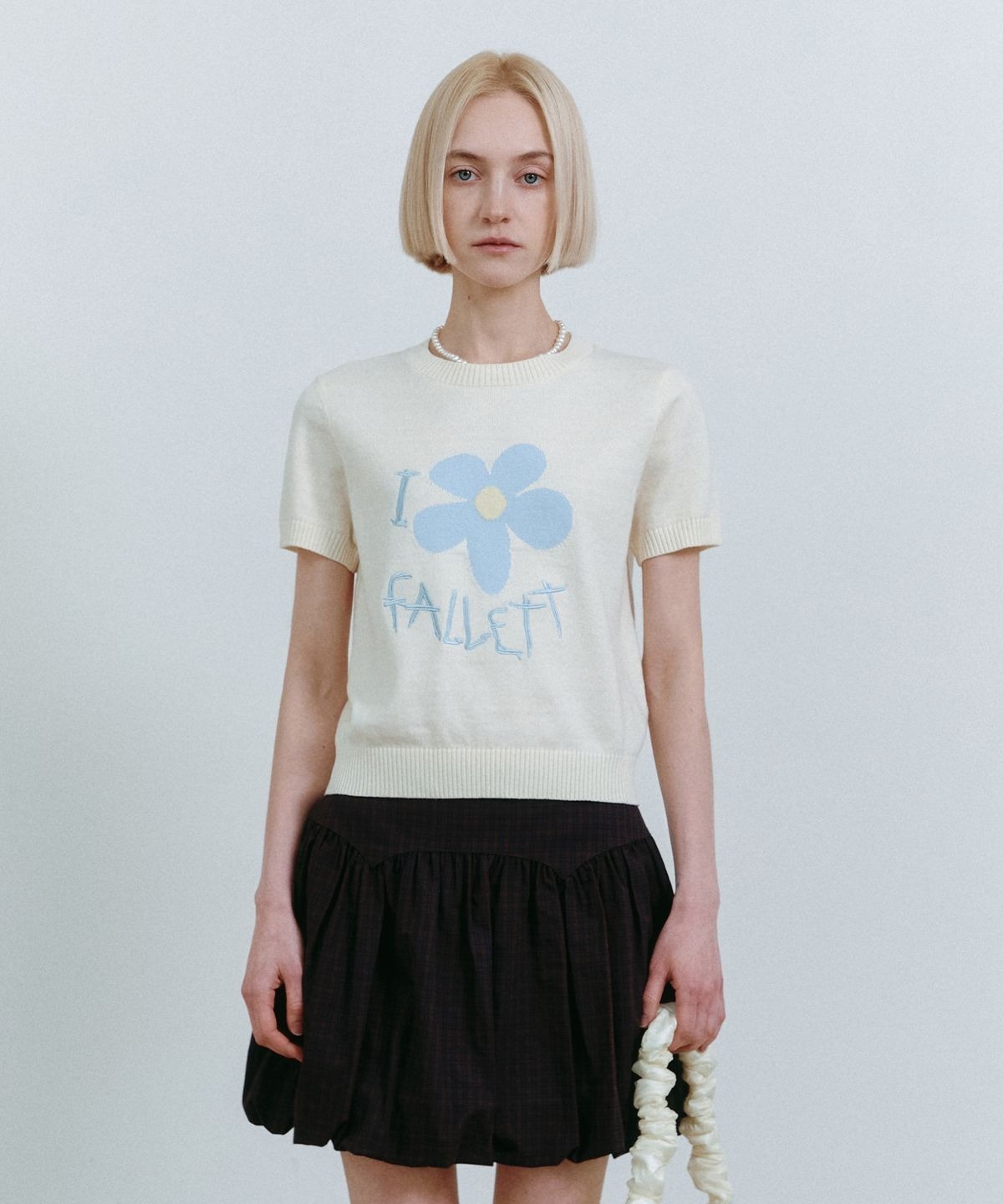 【Fallett】Drawing Flower Short-Sleeved Knit FALLETT) Drawing Flower Short Sleeve Knit Ivory