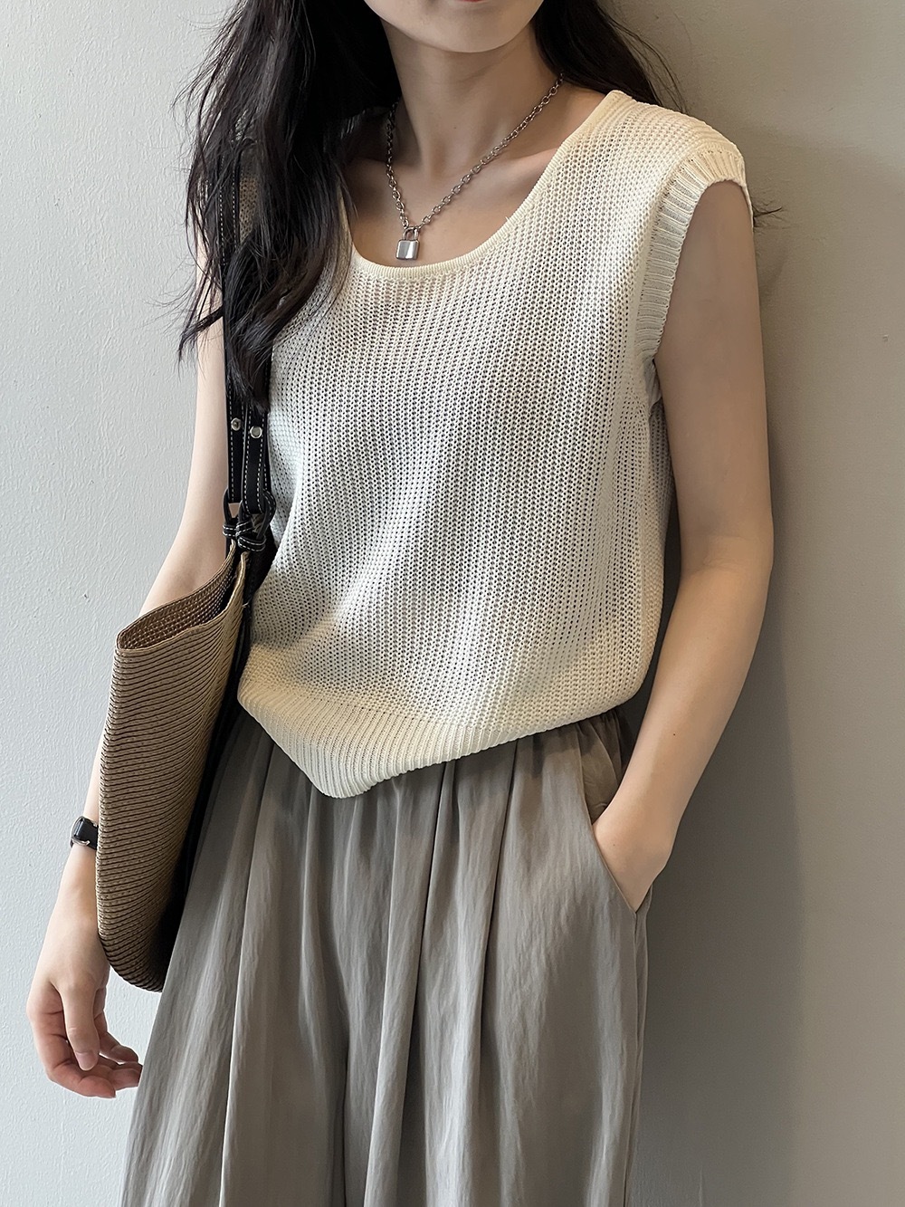 現貨白色、黑色｜簡約七色無袖背心   ˚ ༘