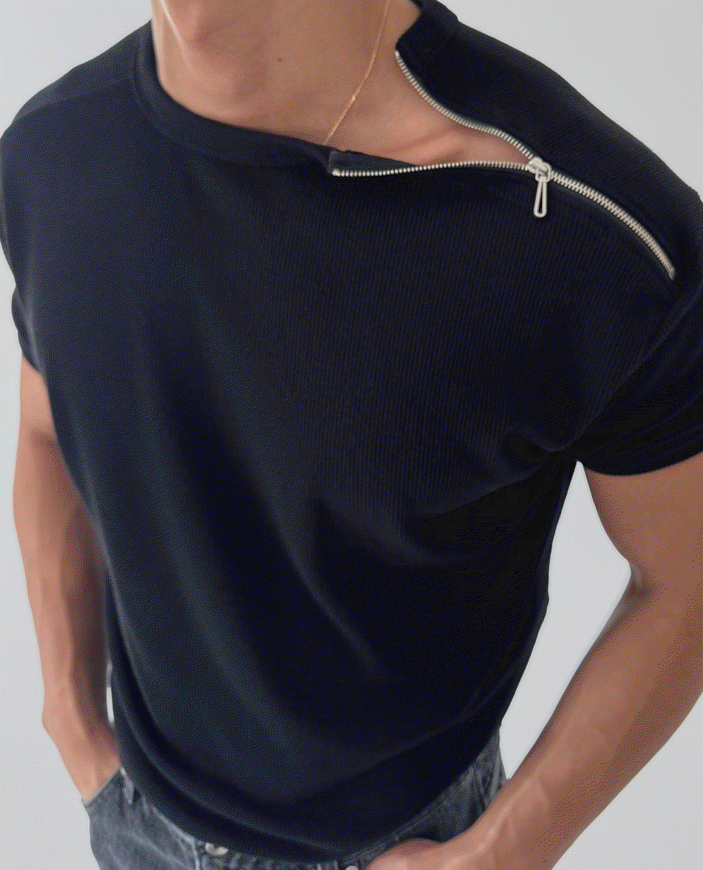 Cave Golji 斜拉鍊短袖T卹