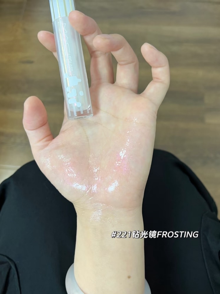 預購 MAC反光鏡唇蜜