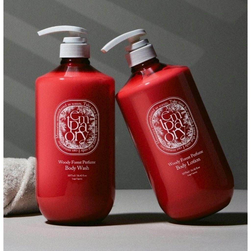 韓國 TEMPORARY 深林木質香氛 沐浴露  1077ml