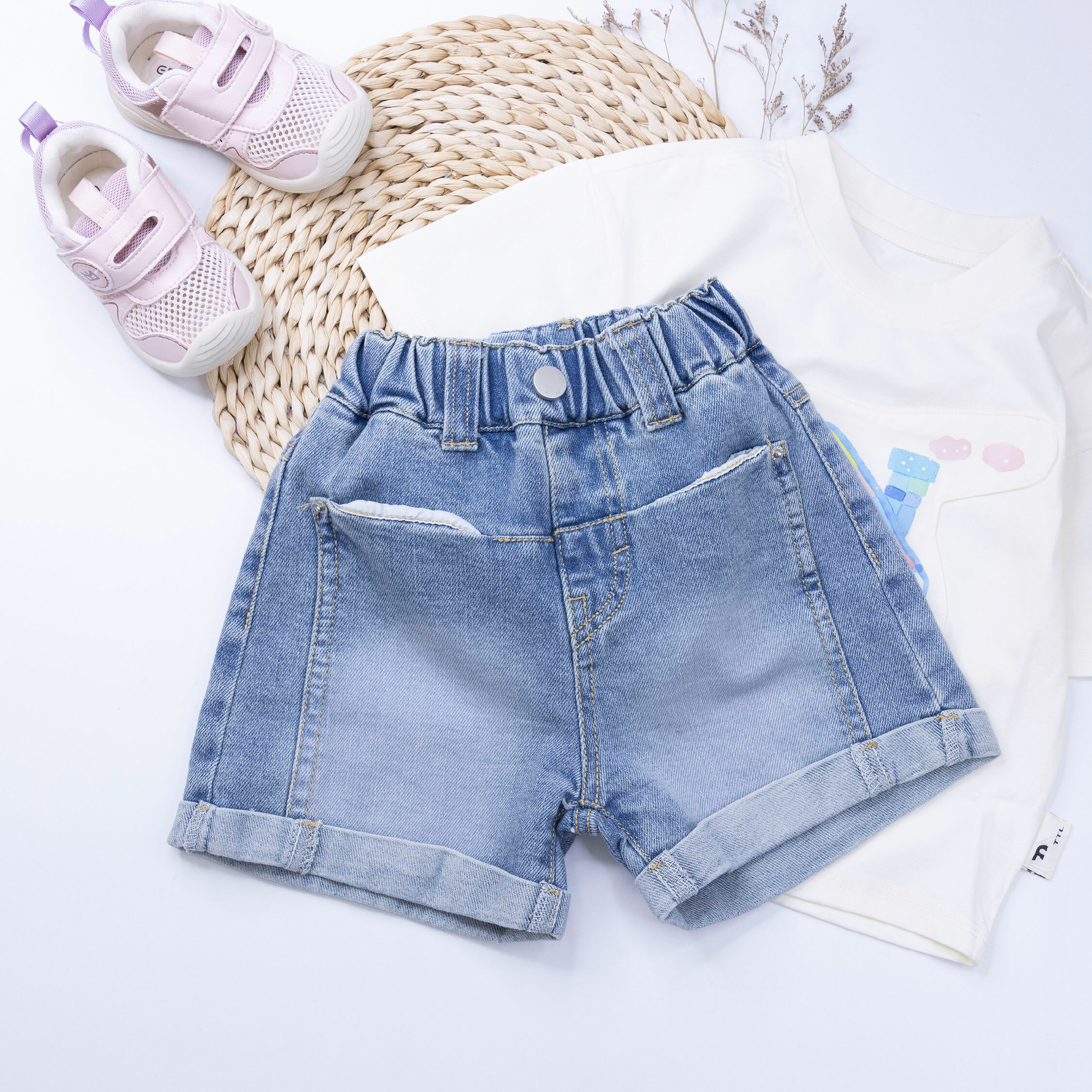 【H50305】特色前口袋設計牛仔短褲