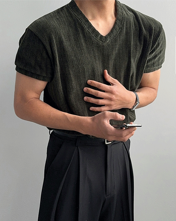 Robert Velour V領短袖T卹