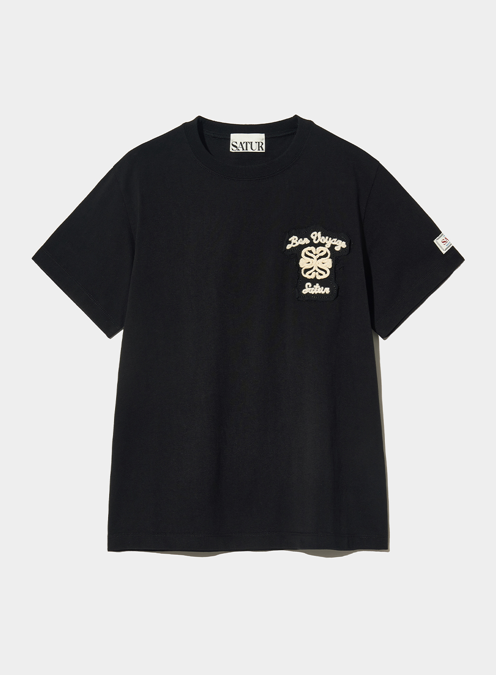 ☆送料・関税込☆SATUR★Bon Voyage Raw-Cut Applique T-Shirt★ ☆2024SS新作☆SATUR☆Bon Voyage Raw-Cut Applique T-Shirt