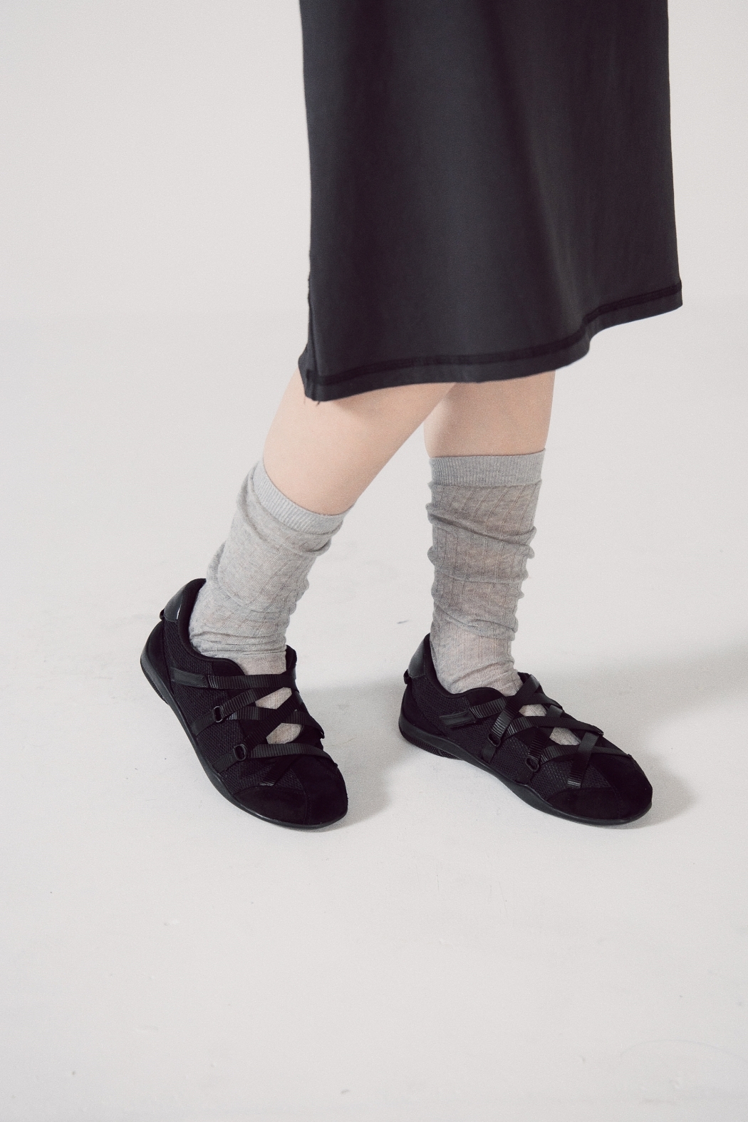 【穿拍樣品】織帶薄底休閒鞋