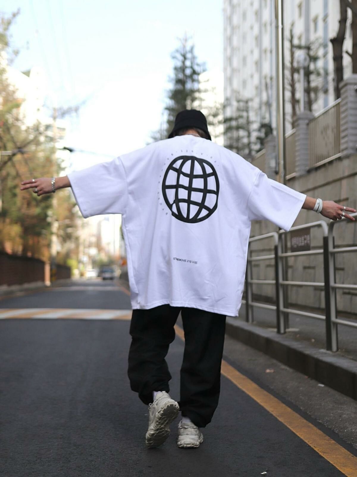 OVERSIZE英文字圖案短袖Tee T3617