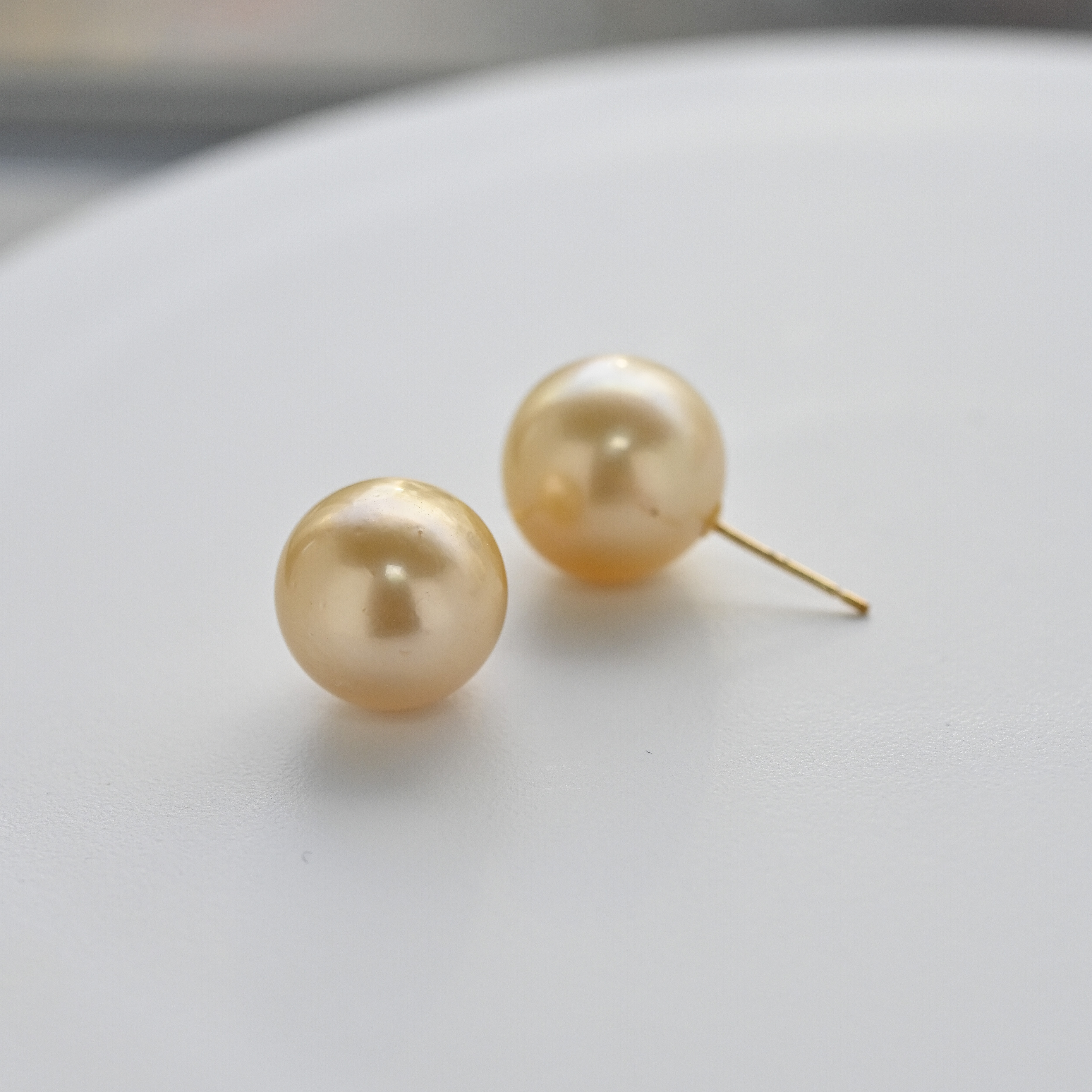 18K 11mm South Sea Gold Pearl Earring