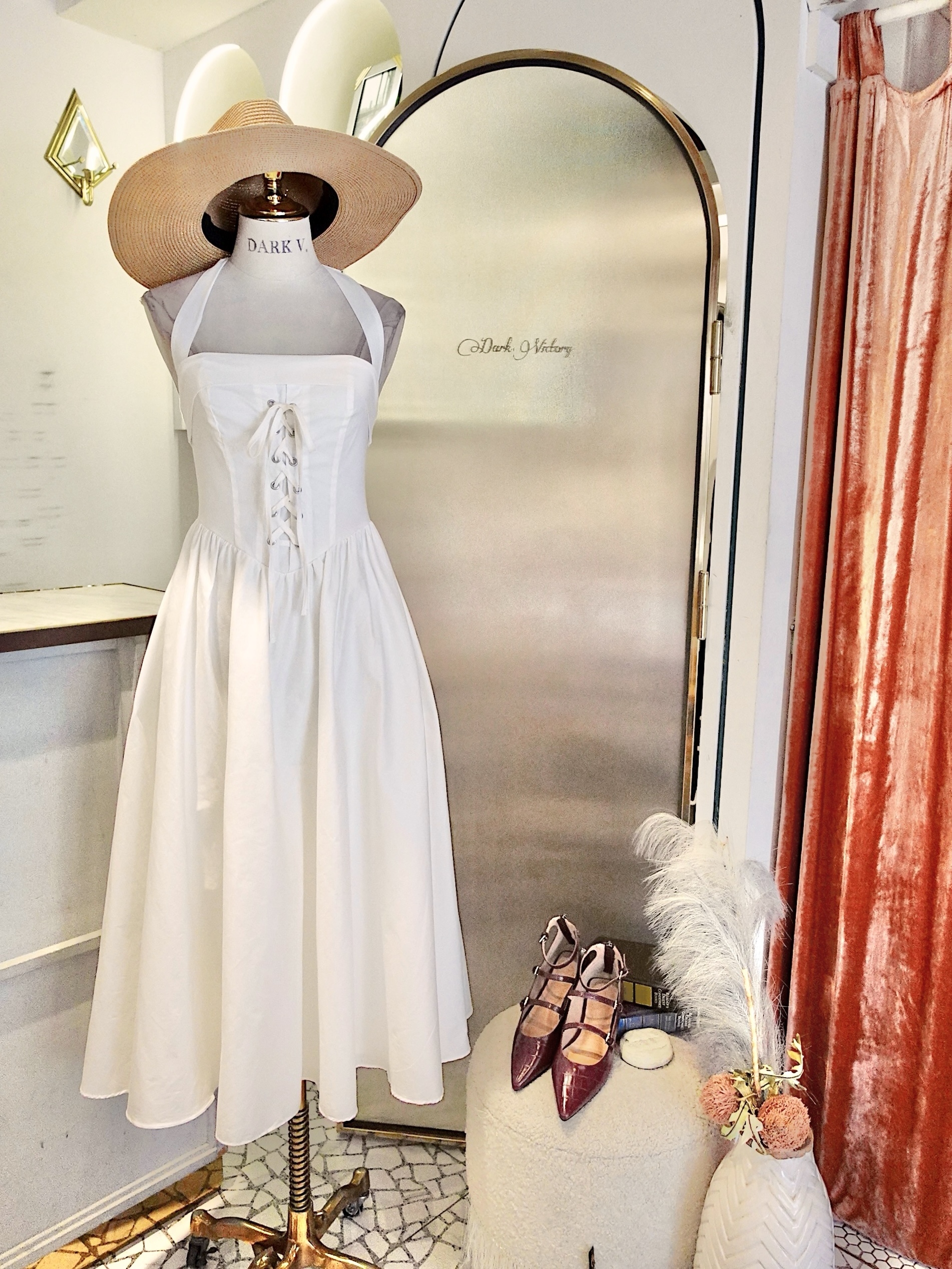 White Day白色繞脖交叉綁帶Midi Dress