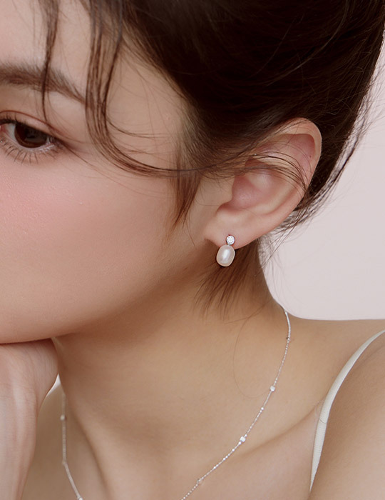 【925純銀】法式單鑽淡水珍珠。銀針耳環