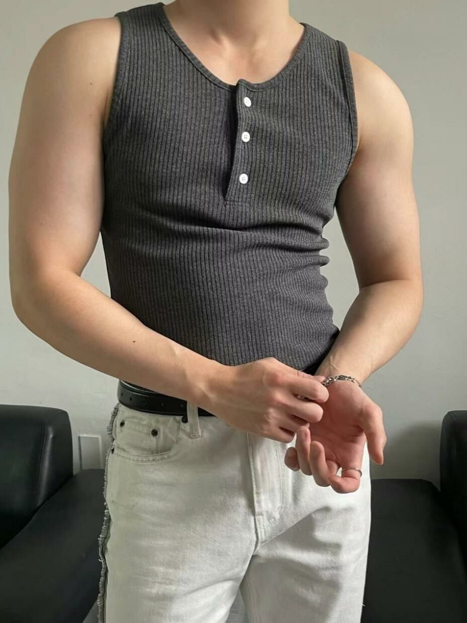 淨色暗紋半開胸背心 GAMBLE-053V