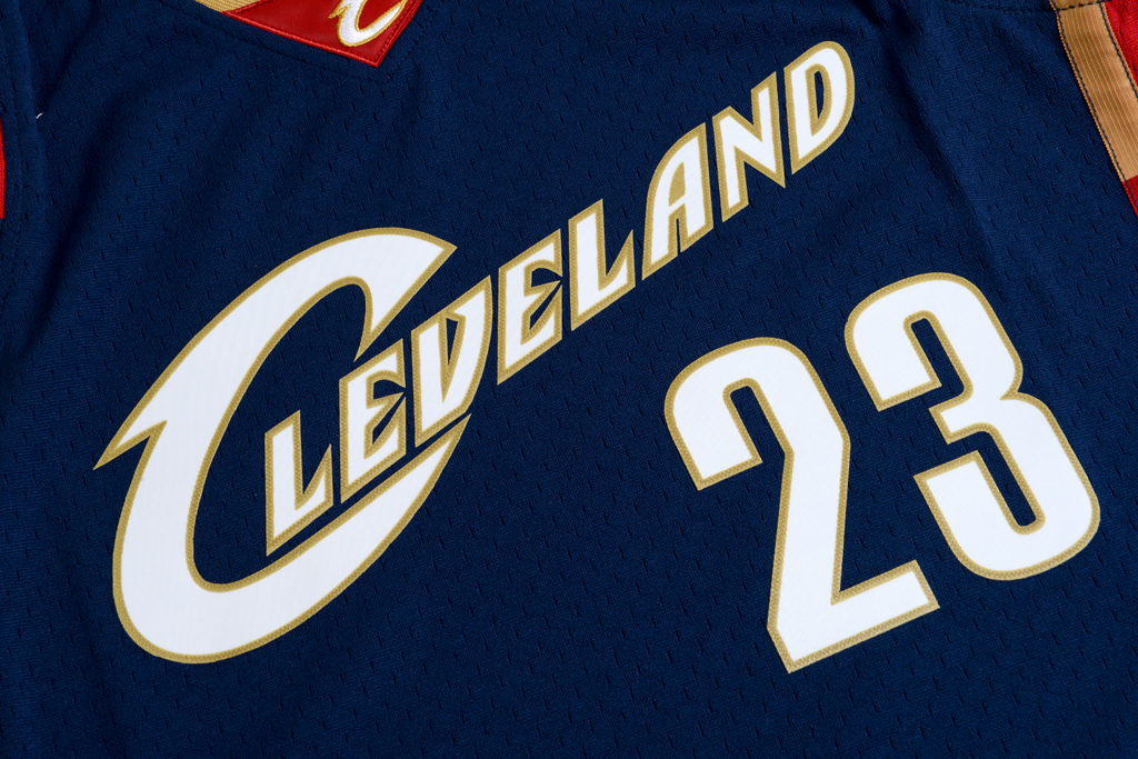 Mitchell & Ness 克里夫蘭騎士隊 LeBron James 2008-2009 復刻 Swingman 球衣