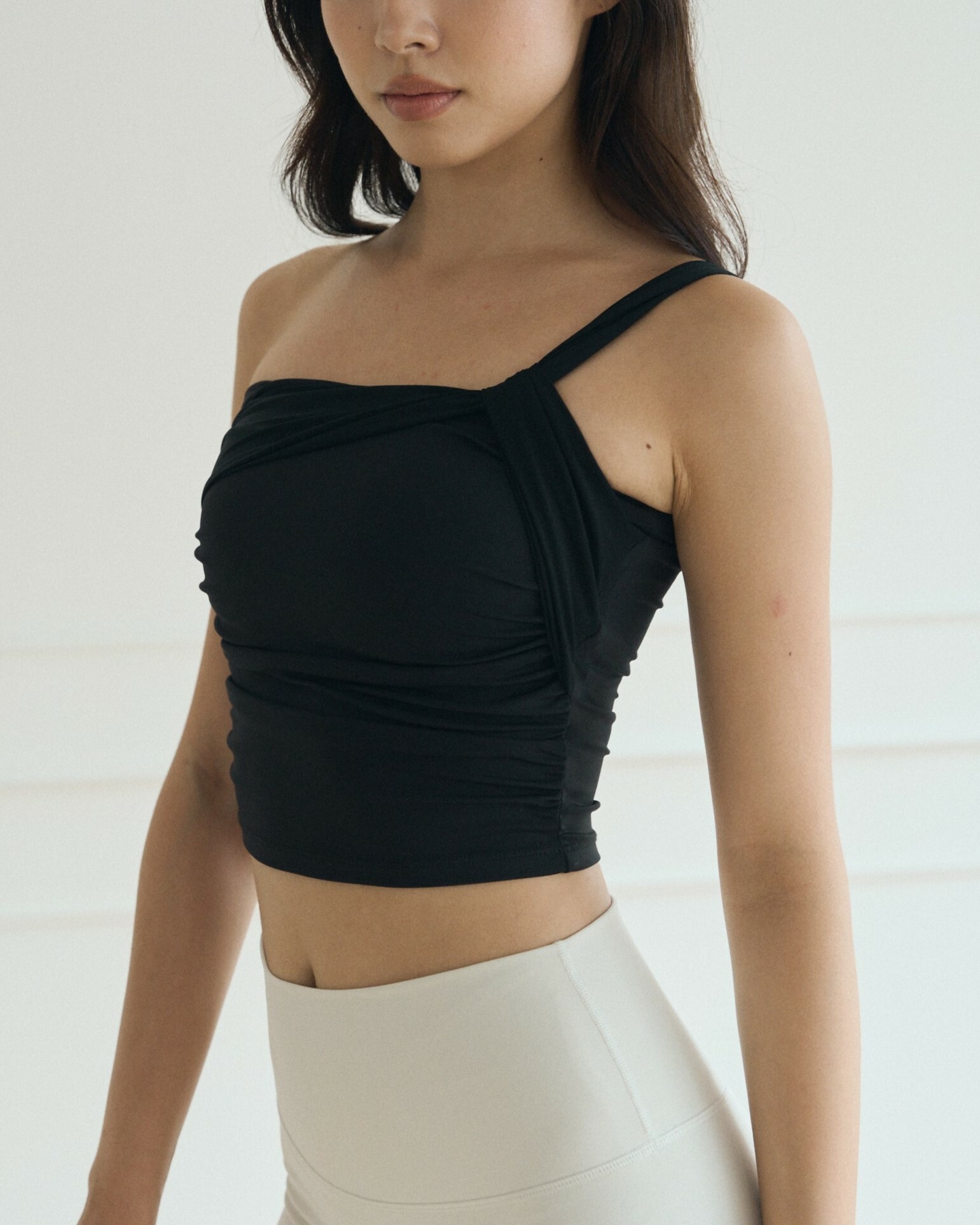 斜單肩彈性網紗Bra運動上衣-黑色