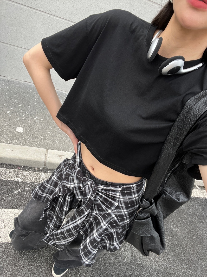 基礎軟素面短版上衣*4色