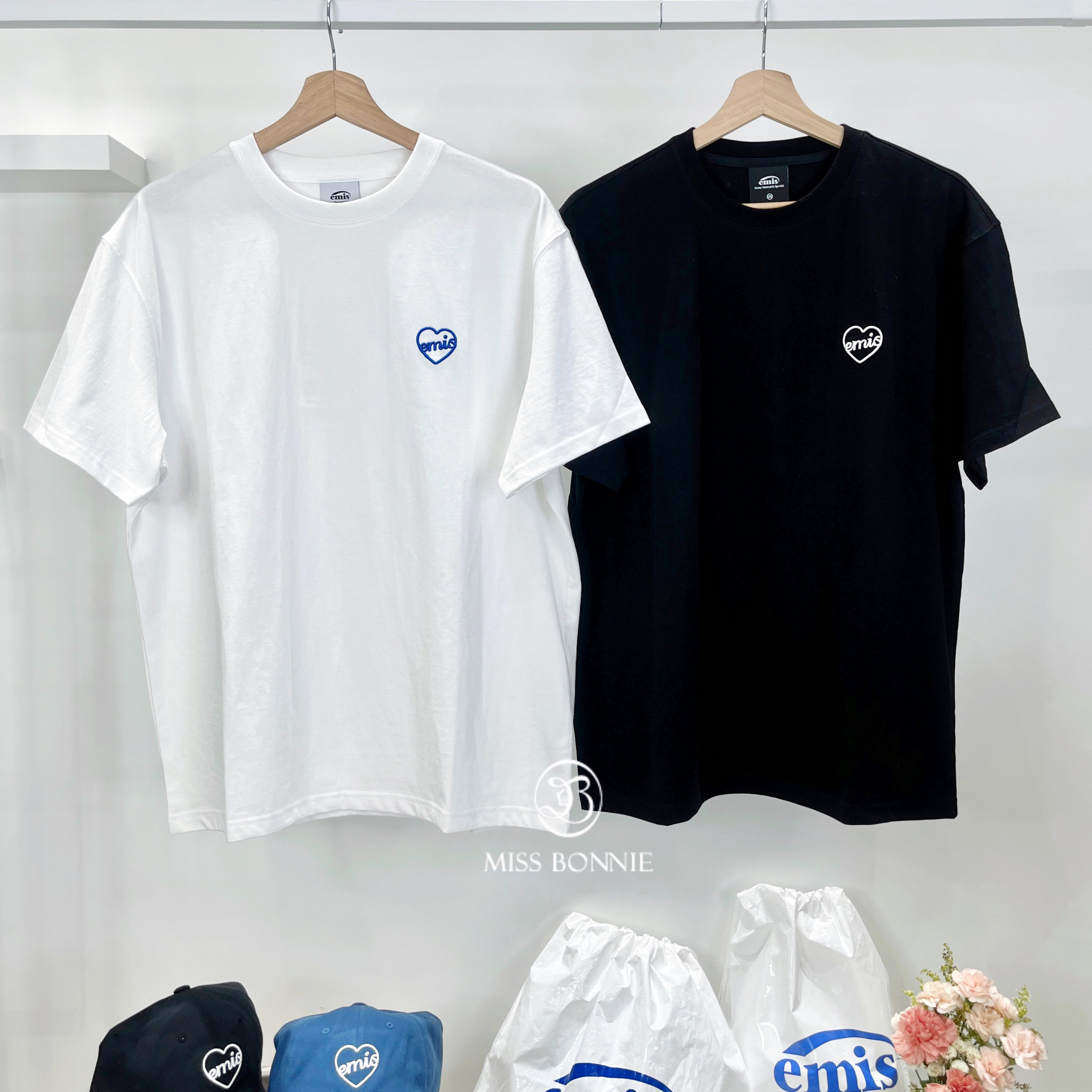 Emis鏤空愛心標Logo短袖T(共4色)
