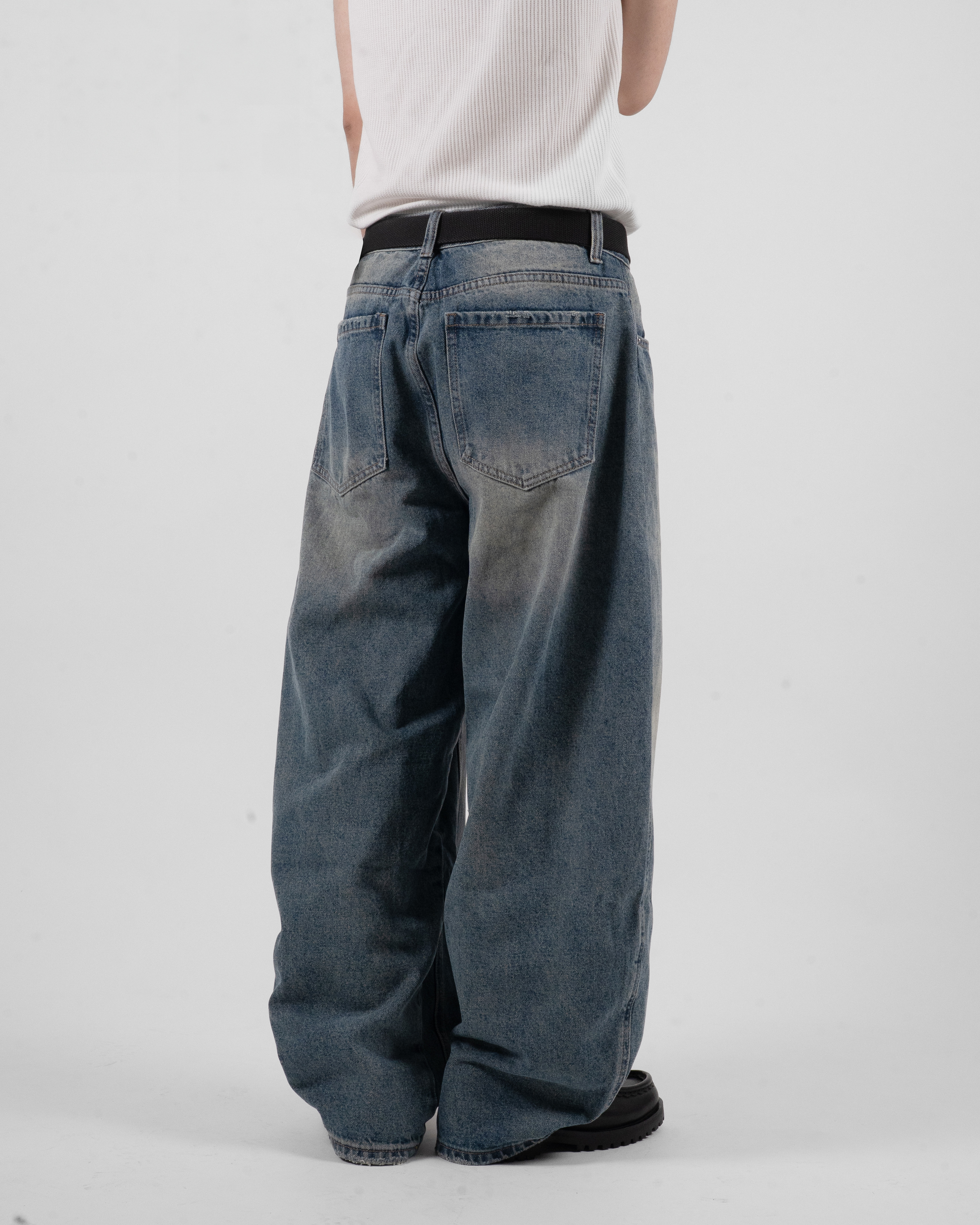 Ourpick Tailored Wide Baggy Jeans 剪裁彎刀闊腿牛仔褲