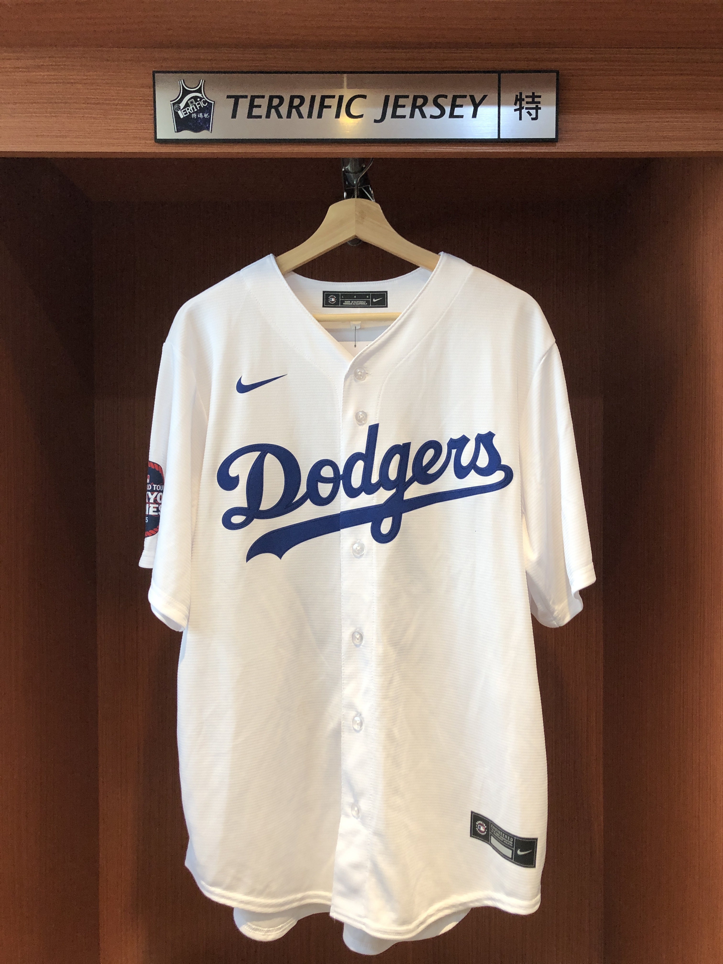特瑞肥= Shohei Ohtani 道奇白大谷翔平漢字東京開幕戰Nike MLB