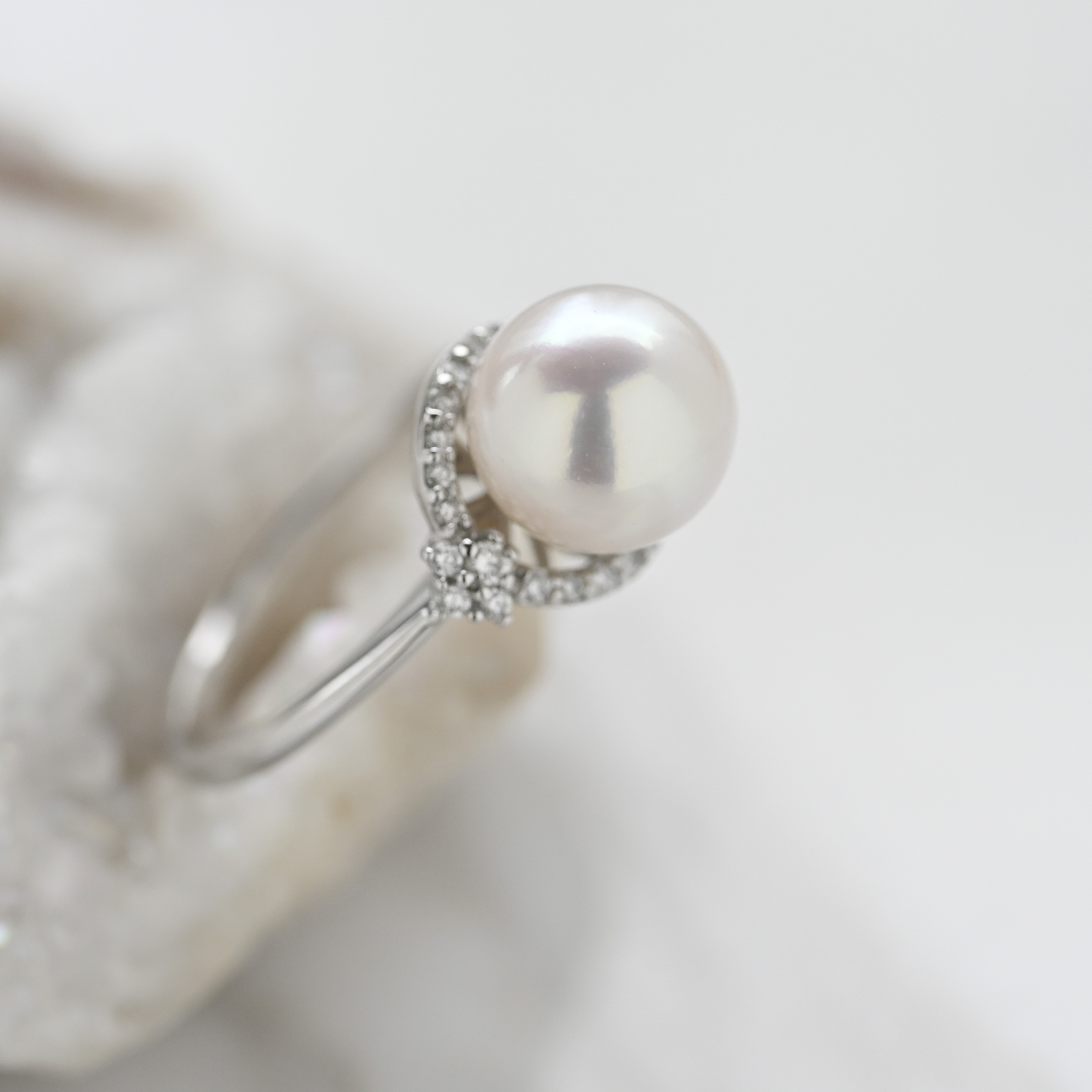 18K Akoya Pearl Diamond Ring