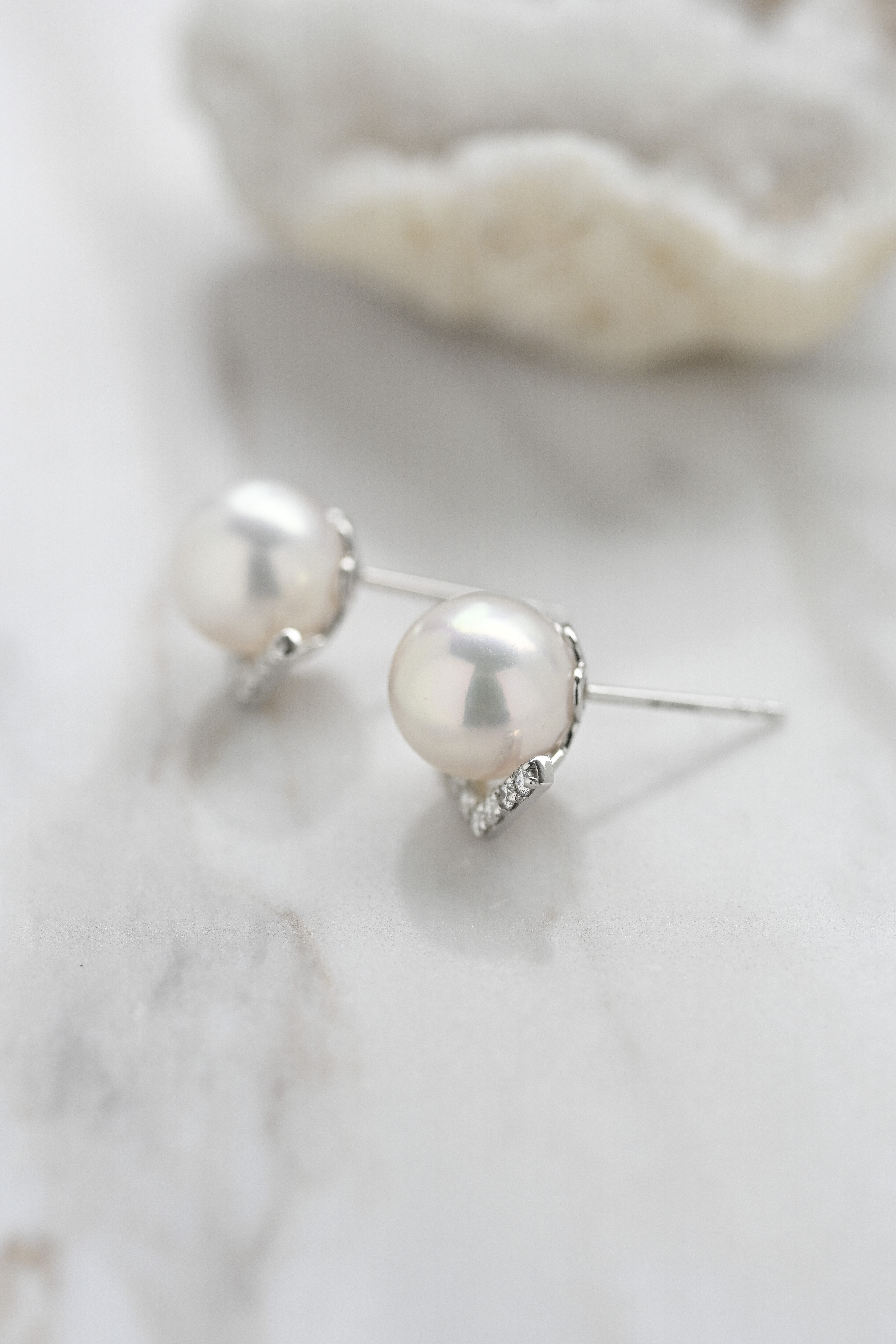 18K V Akoya Pearl Diamond Earring