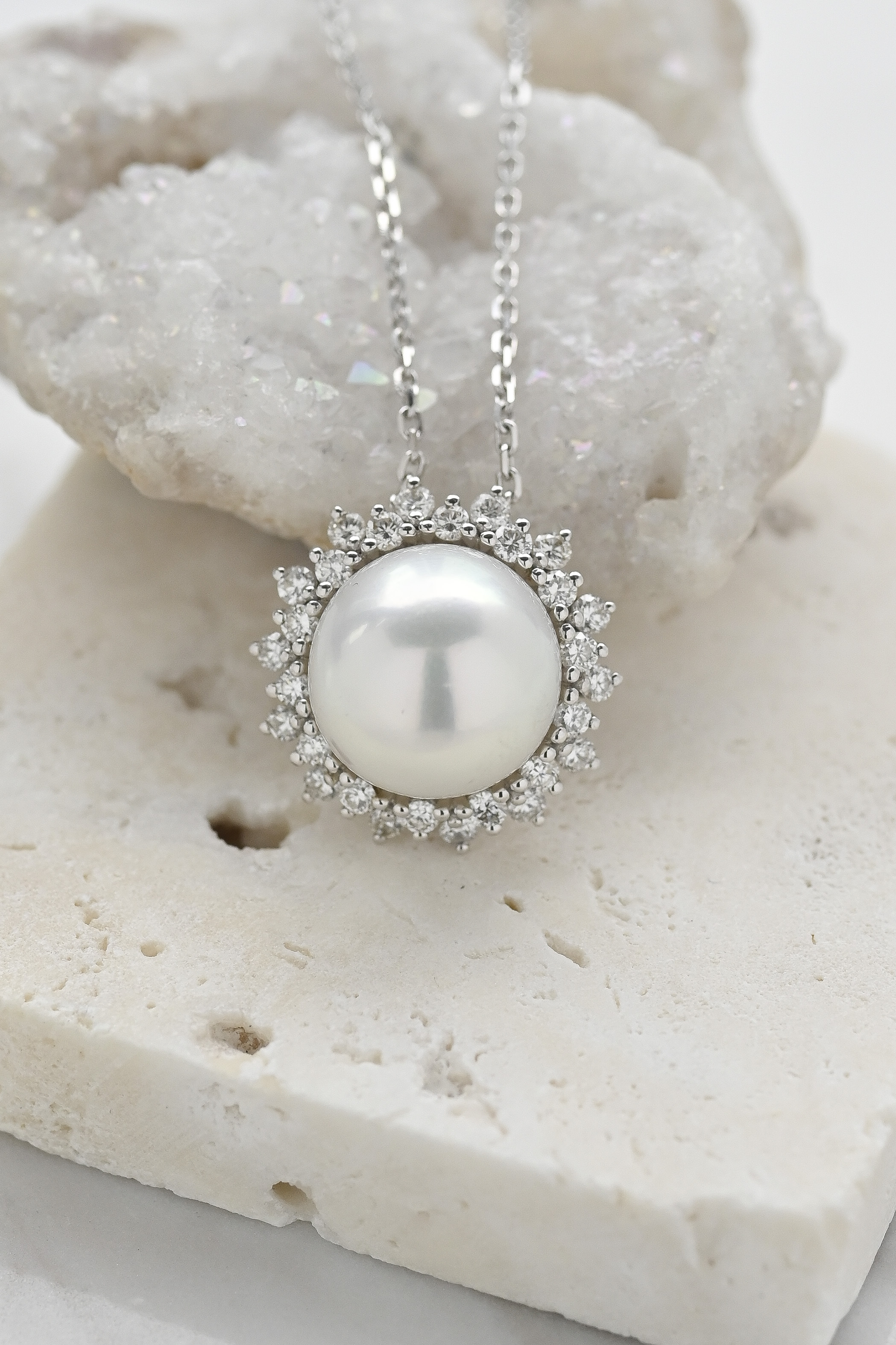 18K South Sea Pearl Diamond Pendant