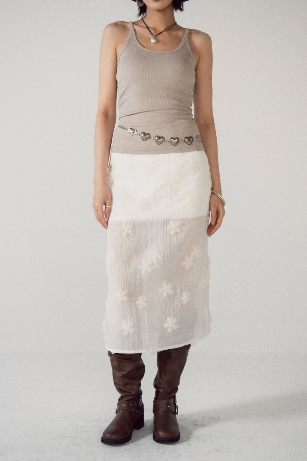 【瑕疵】立體緹花輕柔長裙-白