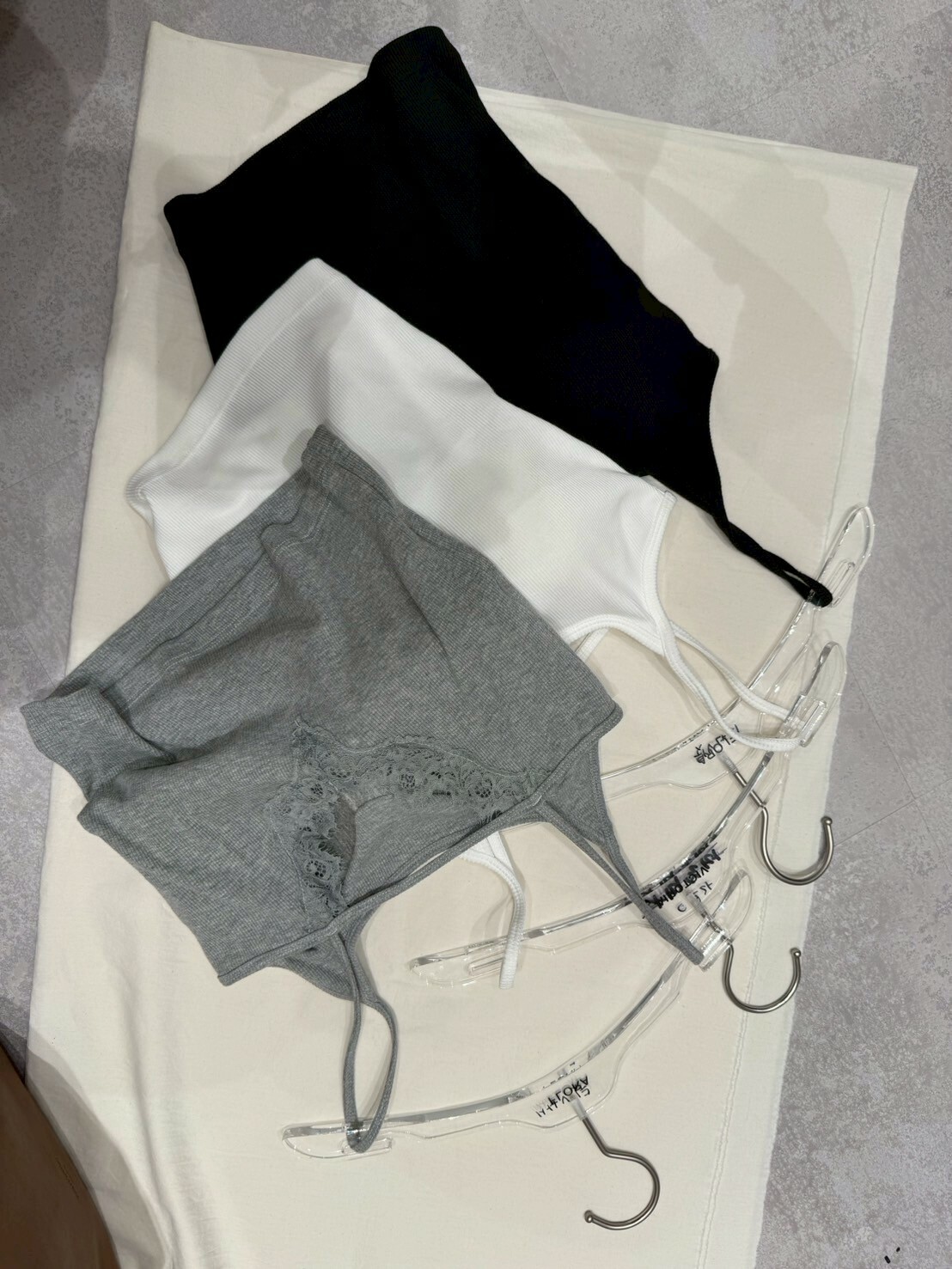 FL4269 小性感V領蕾絲吊帶上衣