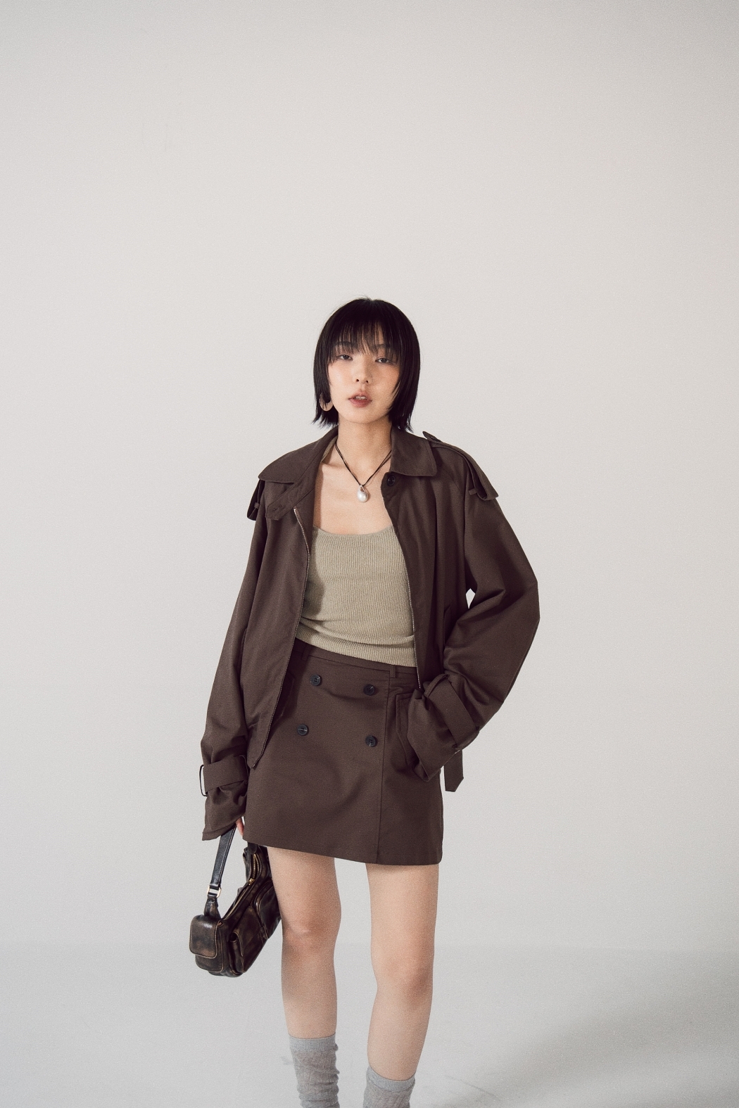 翻領拉鍊外套+排釦短裙 兩件式套裝