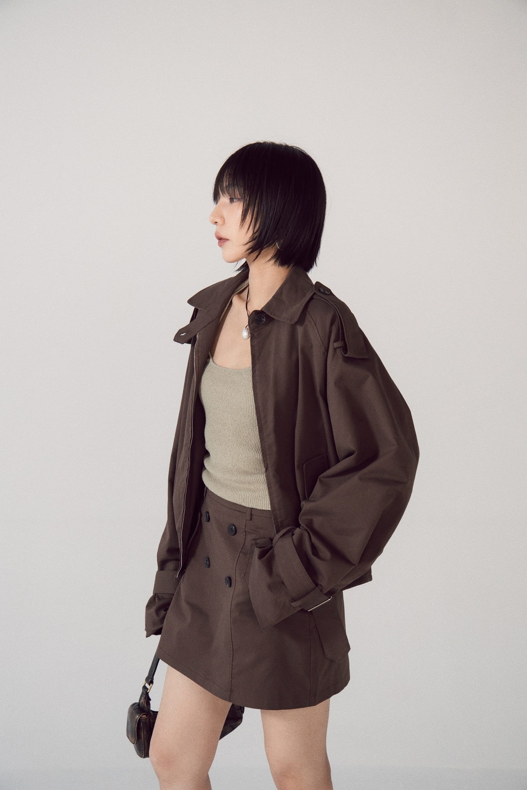 翻領拉鍊外套+排釦短裙 兩件式套裝