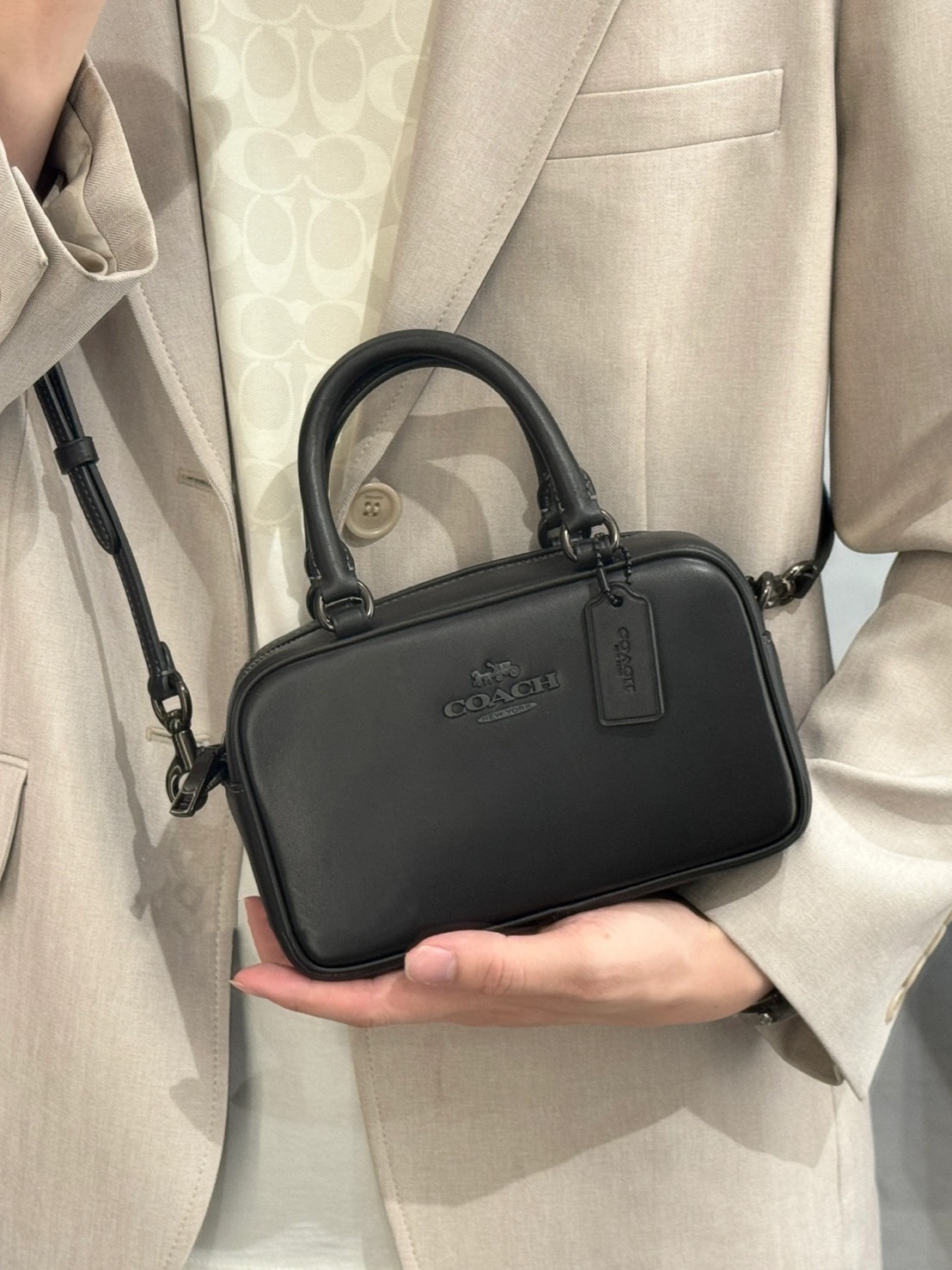 COACH SATCHEL 19 字母徽標 皮革保齡球包 CT776-JIBLK