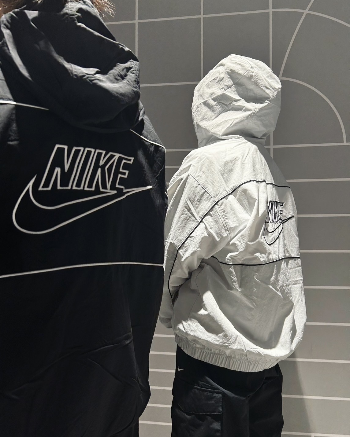 【現貨】Nike Club 寬鬆 尼龍 男款 連帽 外套 淺灰 黑