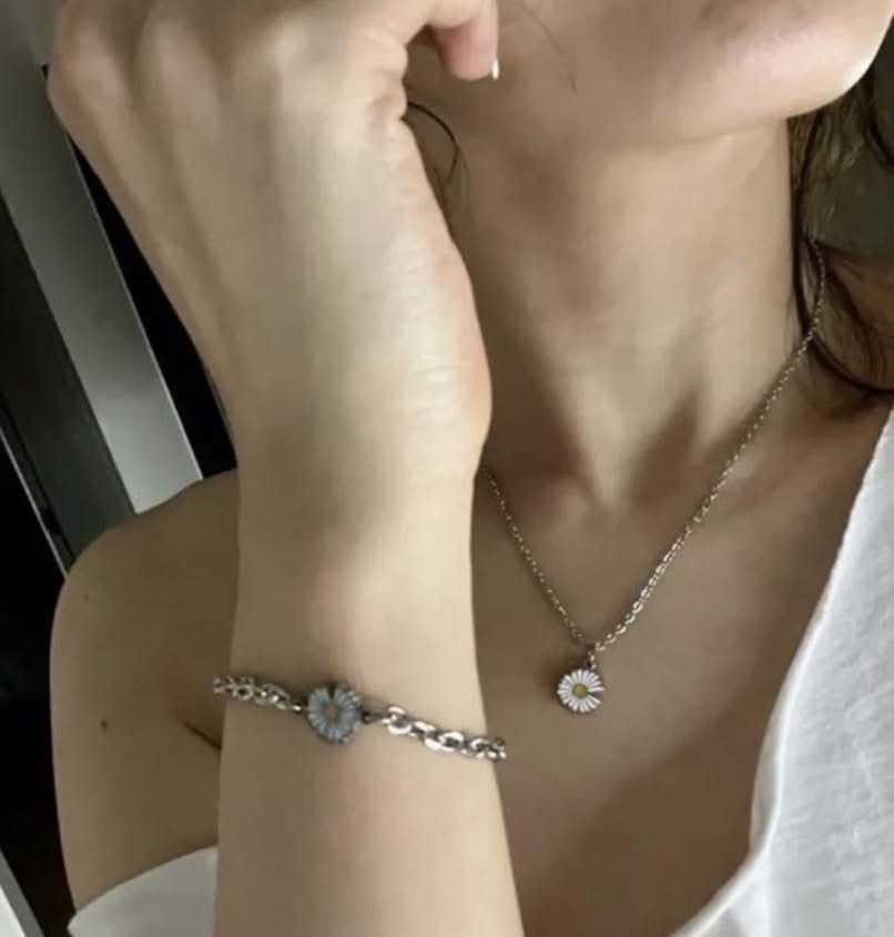 現貨  🌼韓國熱賣款 JBANS 小雛菊造型手鍊 項鍊