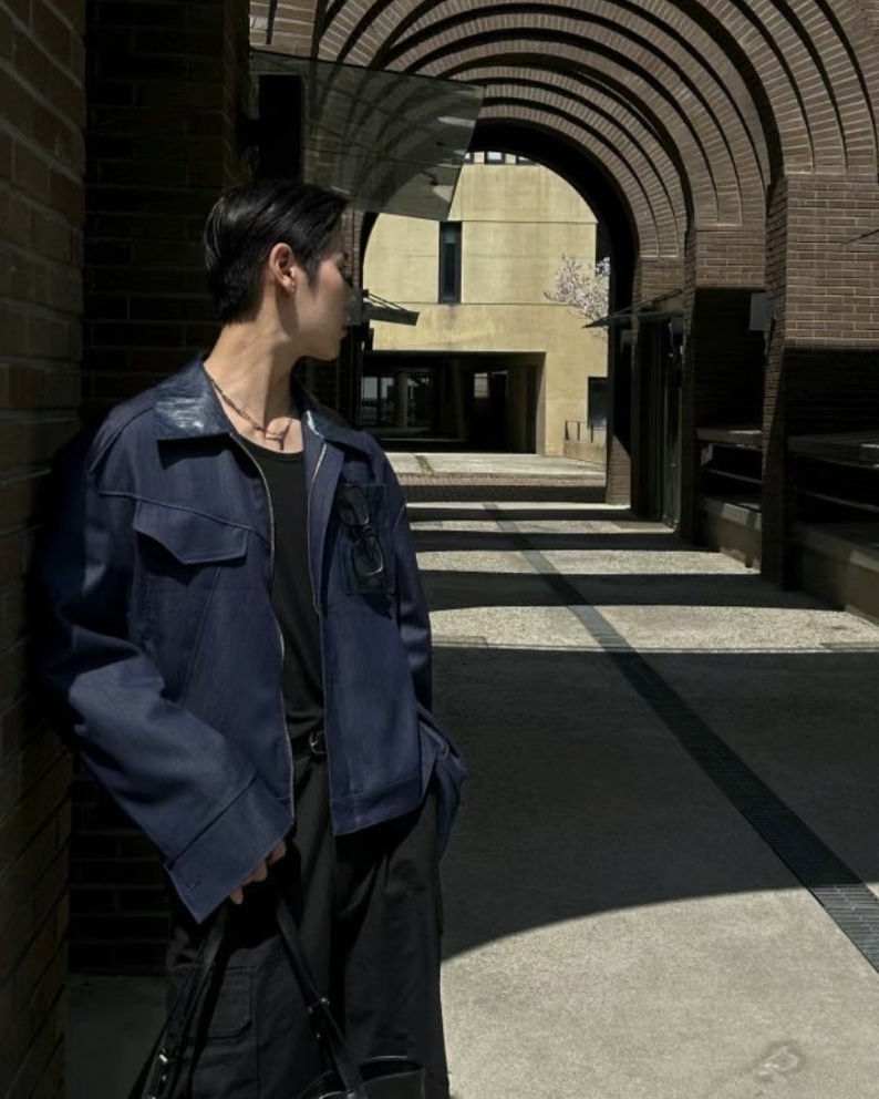 高級感 拼接 紋路 皮革 光澤感 翻領 寬鬆 短版 西裝 外套