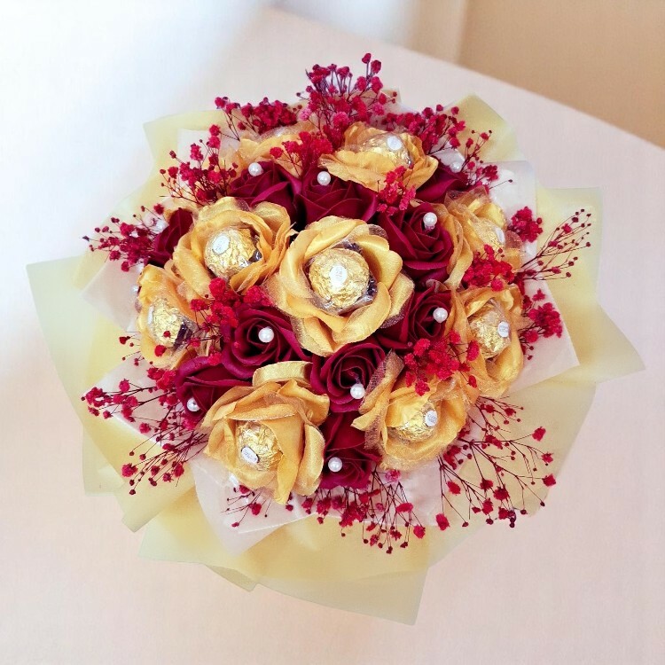 金紅色珍珠香皂花金莎花束,可當新娘捧花soapflower-Ferrero-Rocher-chocolate-bouquet